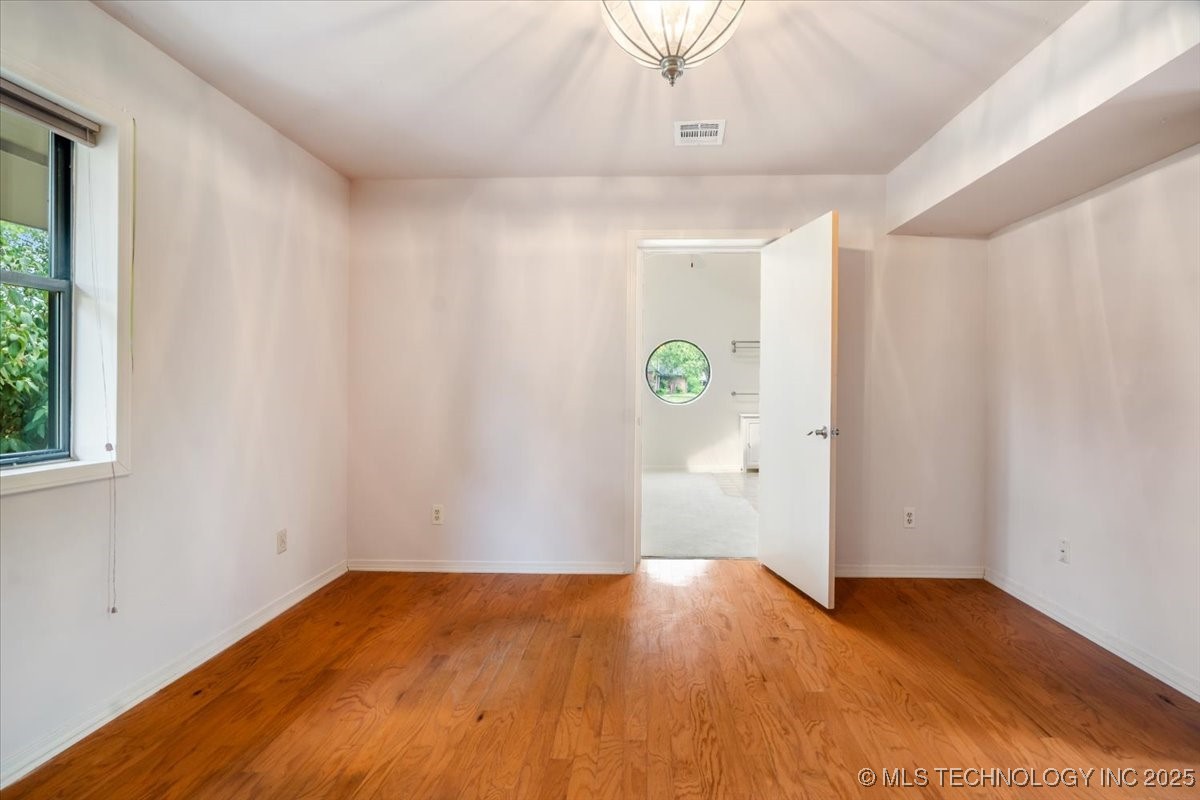 8203 N 160th East Avenue