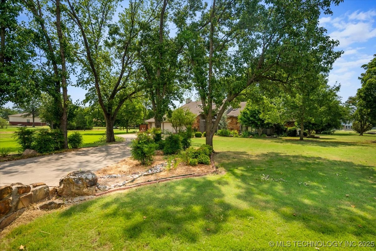 8203 N 160th East Avenue