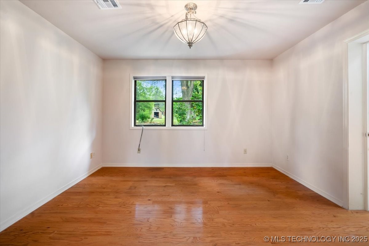 8203 N 160th East Avenue