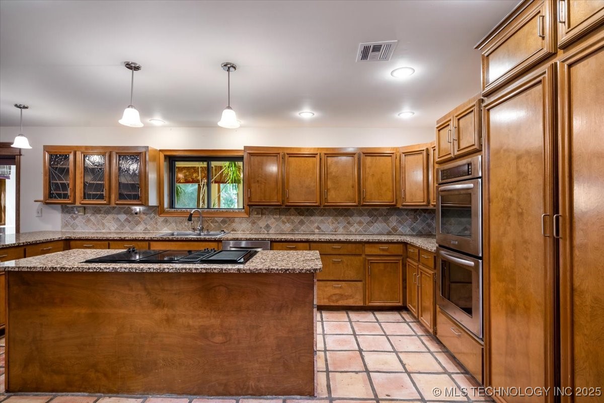 8203 N 160th East Avenue