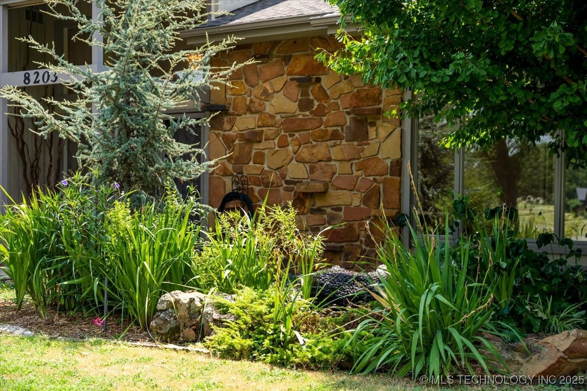 8203 N 160th East Avenue