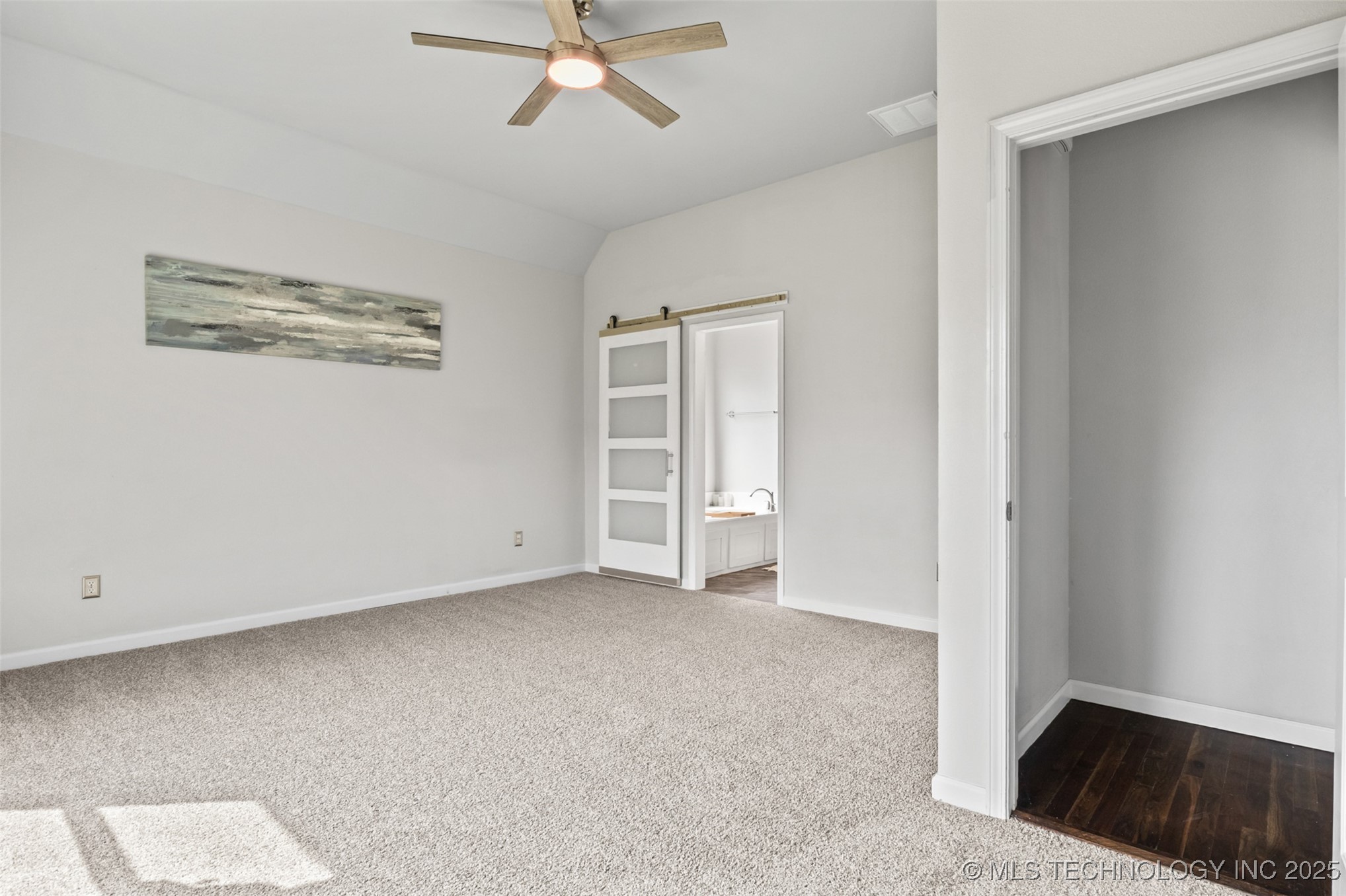 1607 E Roanoke Court