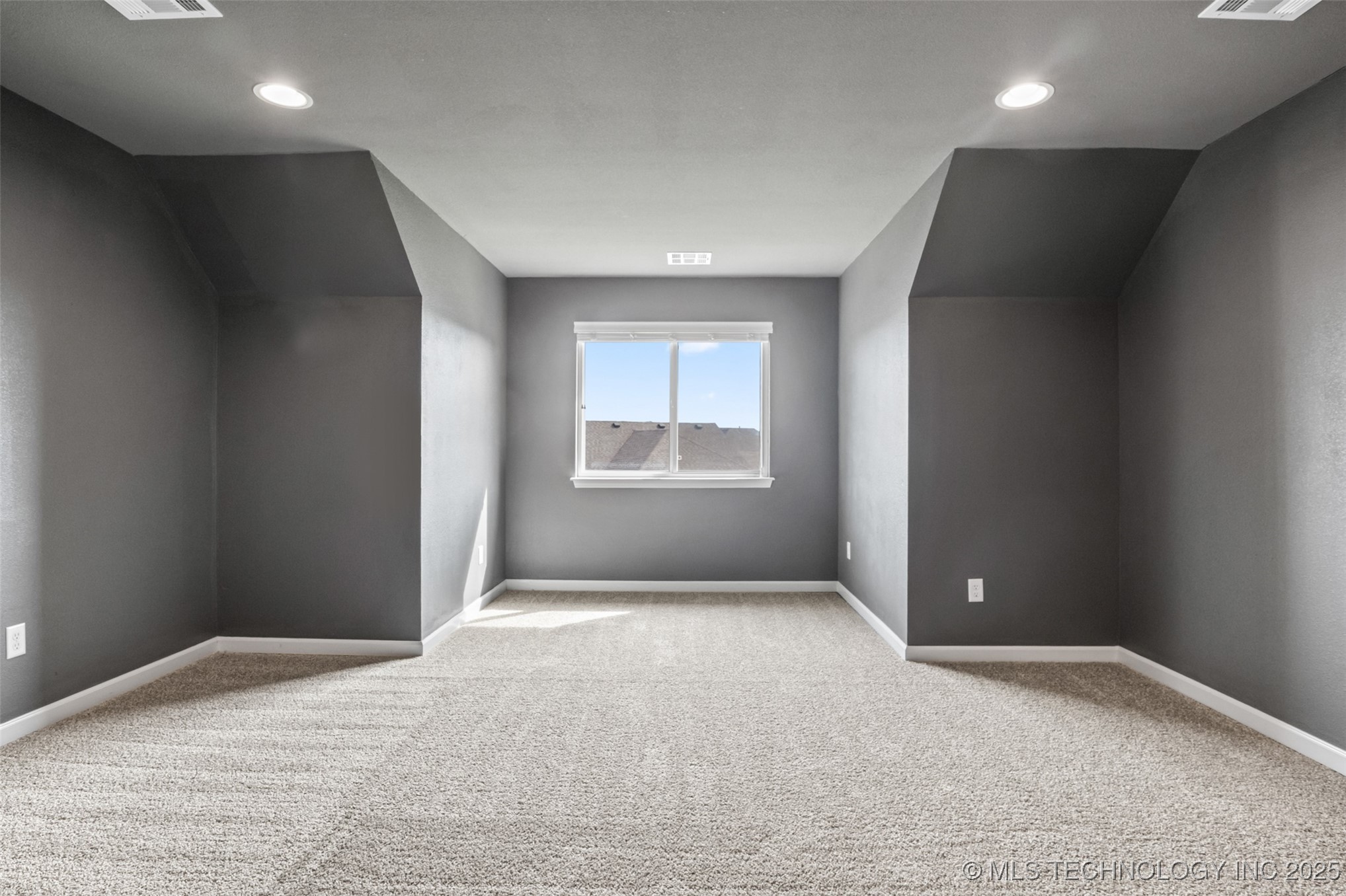 1607 E Roanoke Court