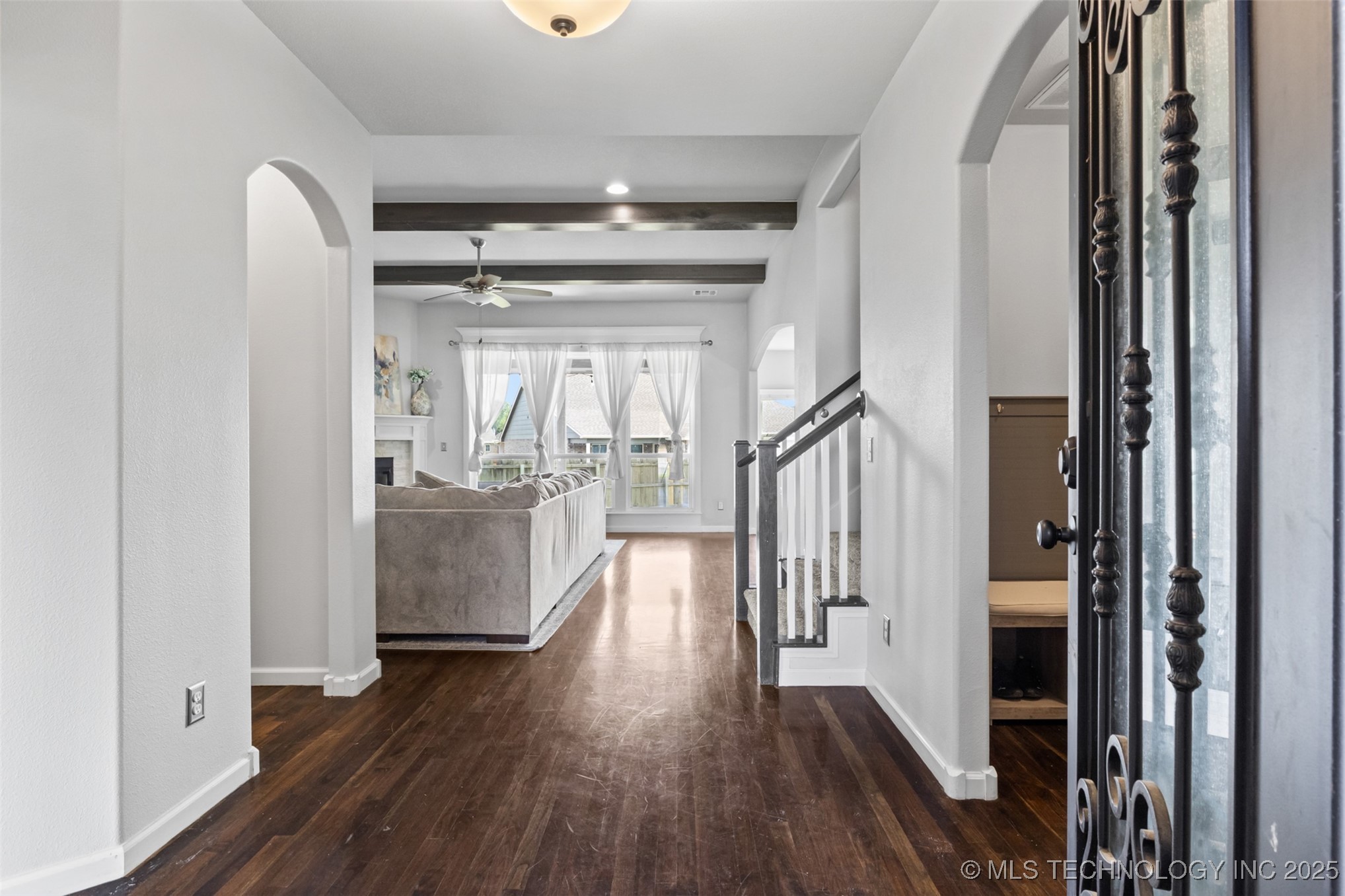 1607 E Roanoke Court