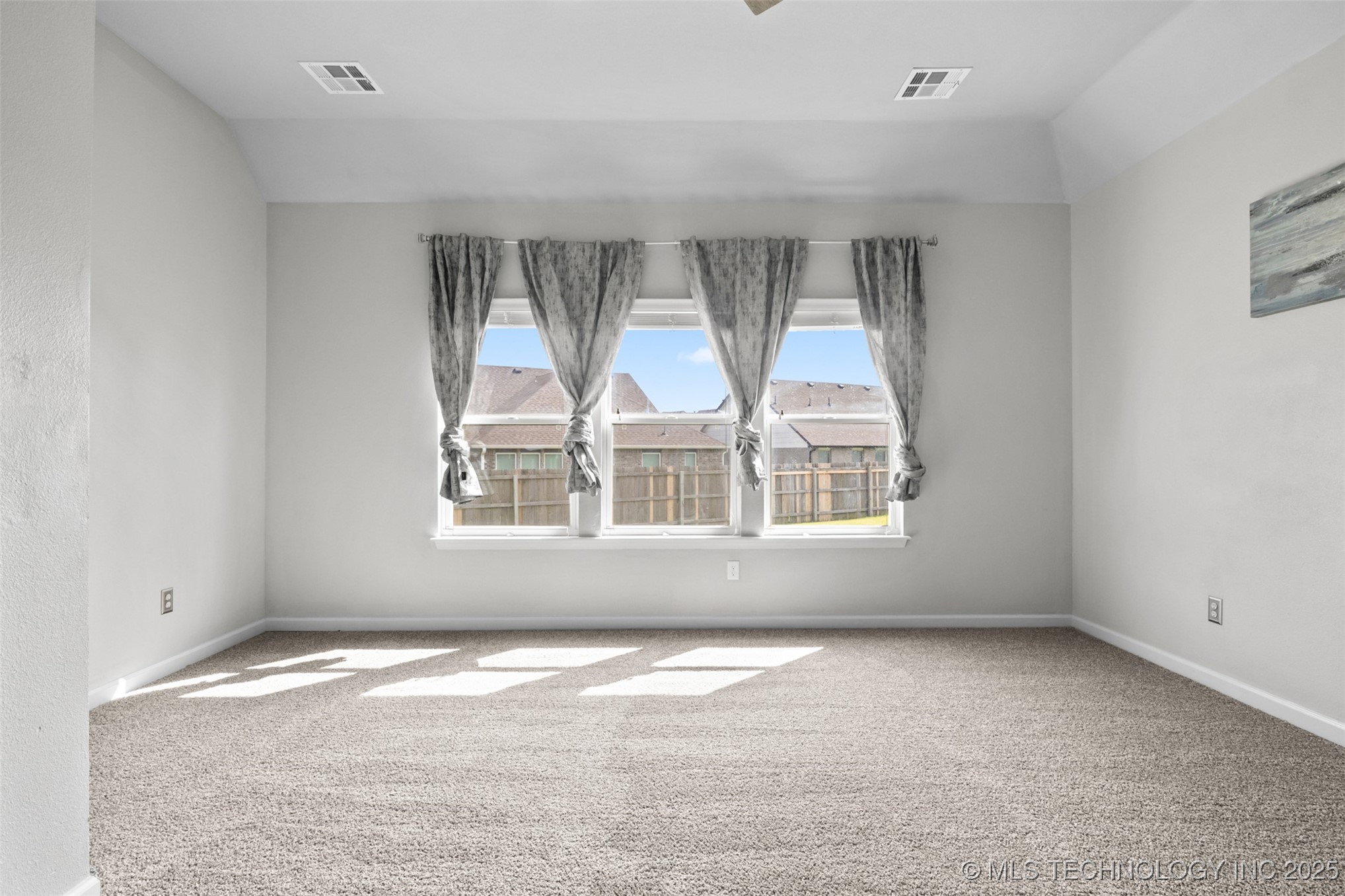 1607 E Roanoke Court