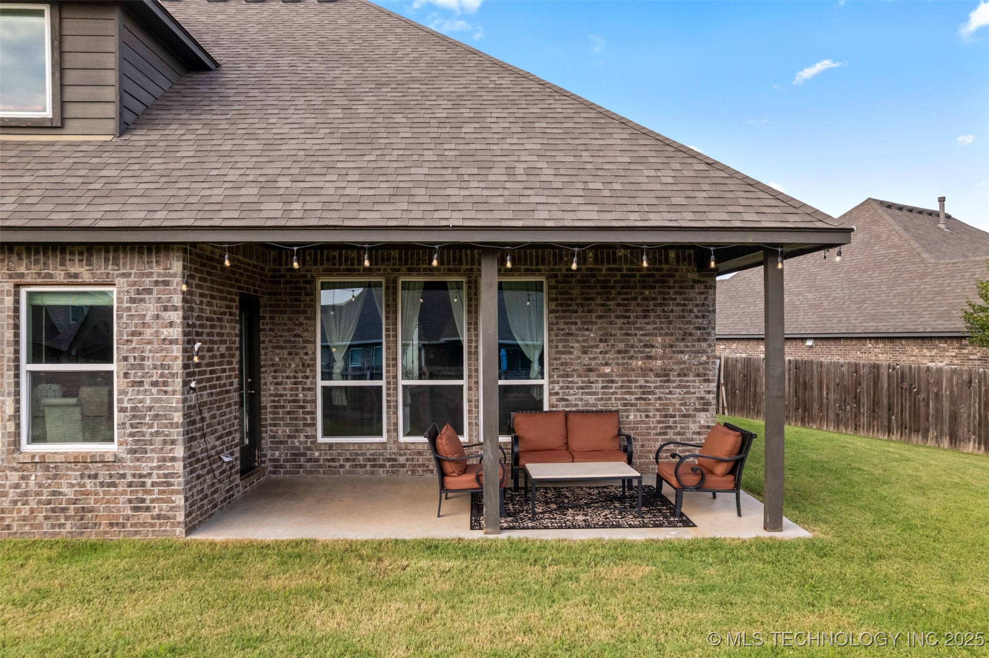 1607 E Roanoke Court