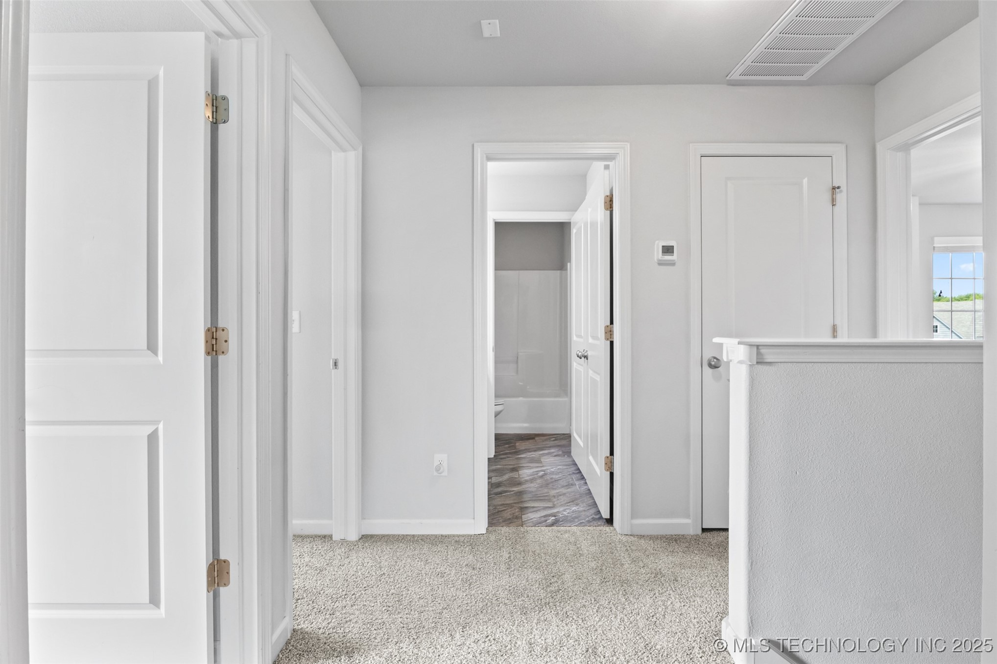 1607 E Roanoke Court