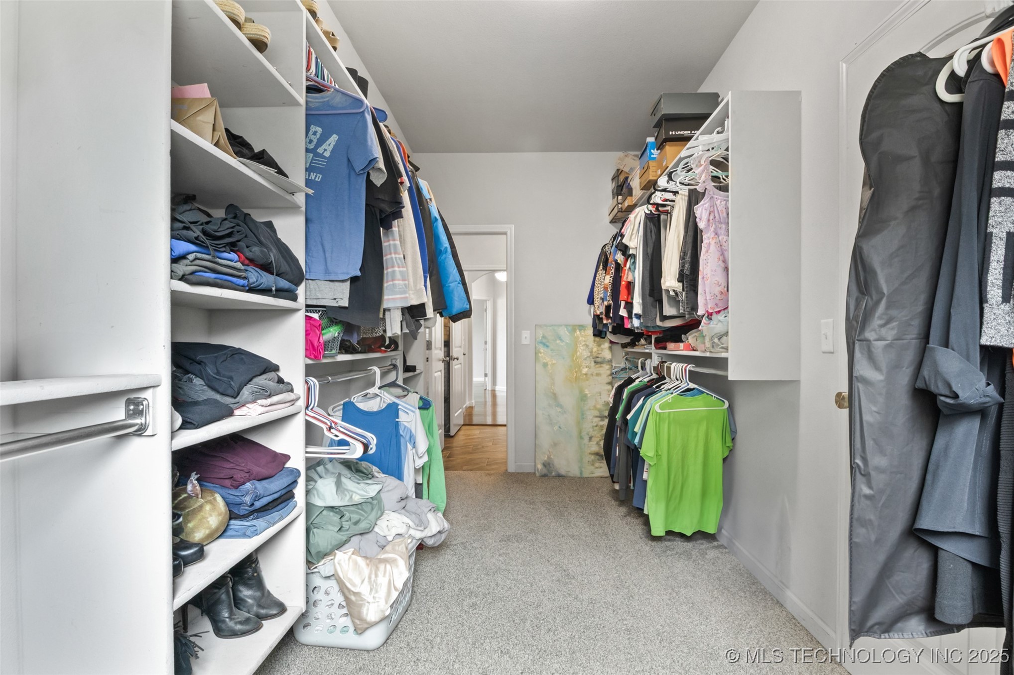 1607 E Roanoke Court