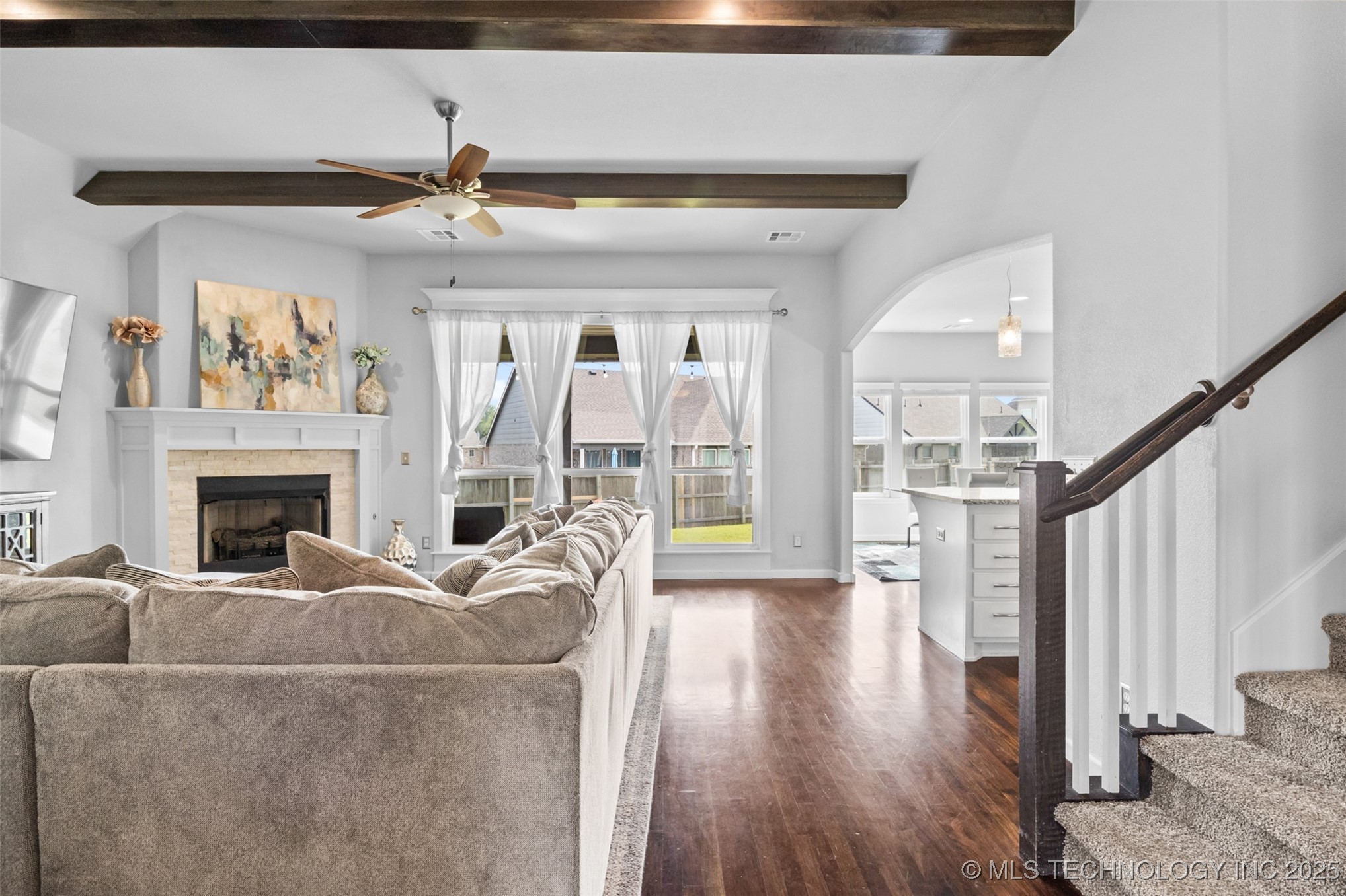 1607 E Roanoke Court