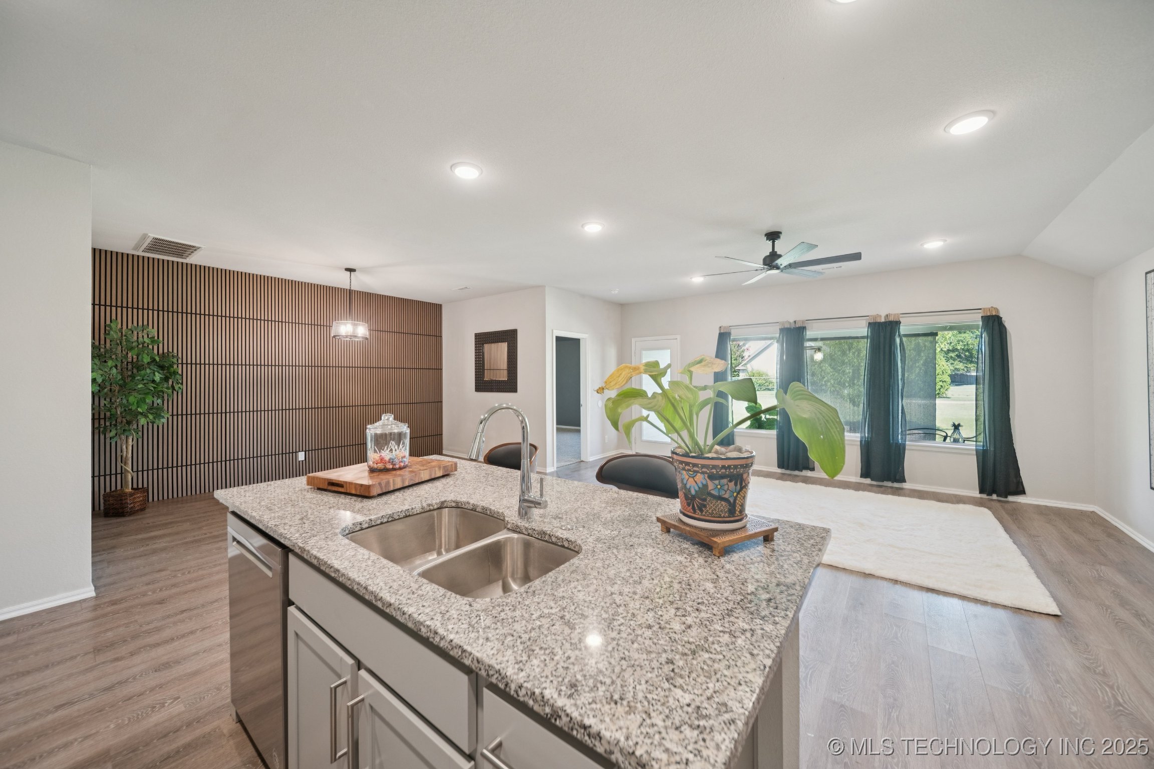 26550 Columbia Crest Drive