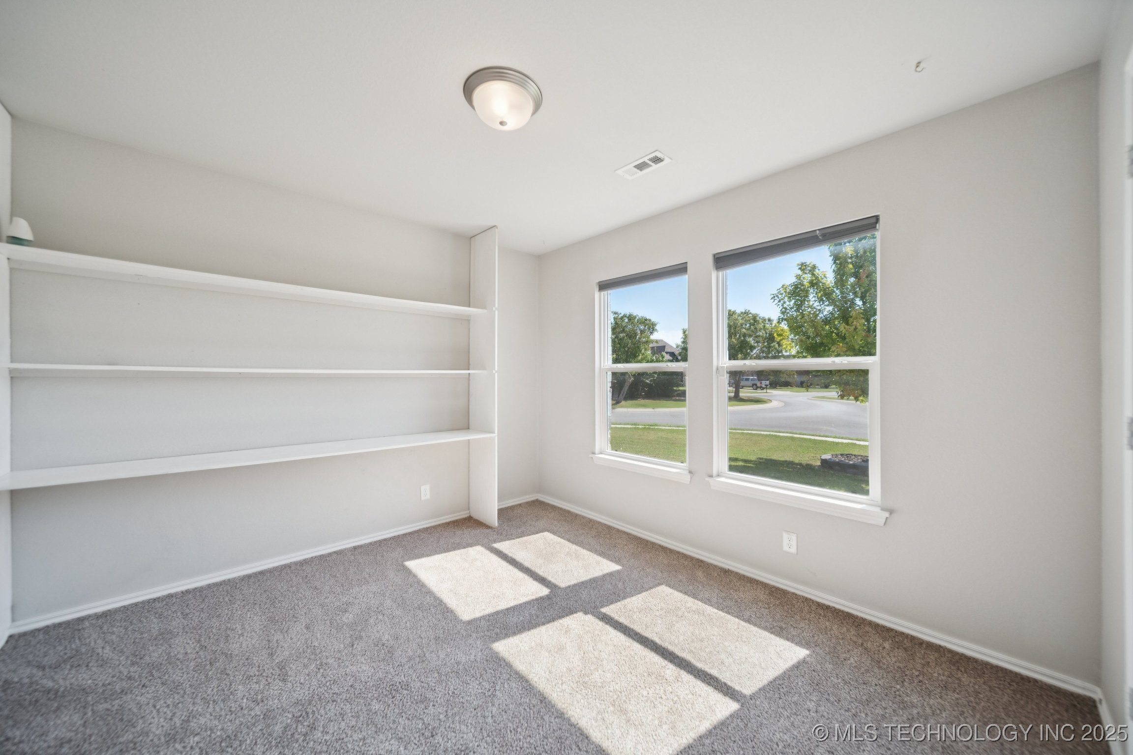 26550 Columbia Crest Drive