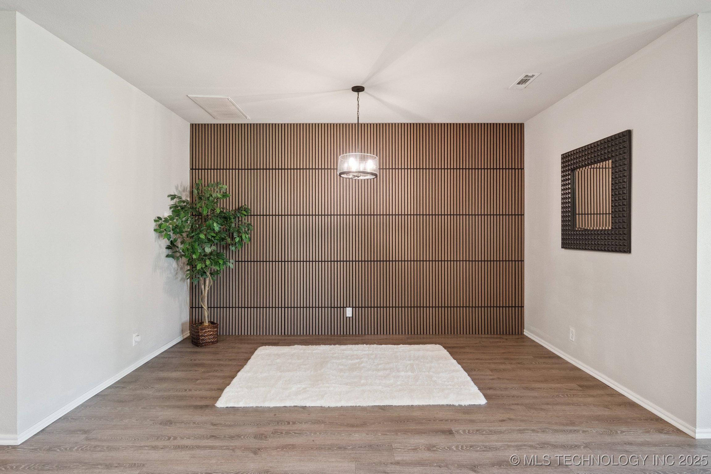 26550 Columbia Crest Drive