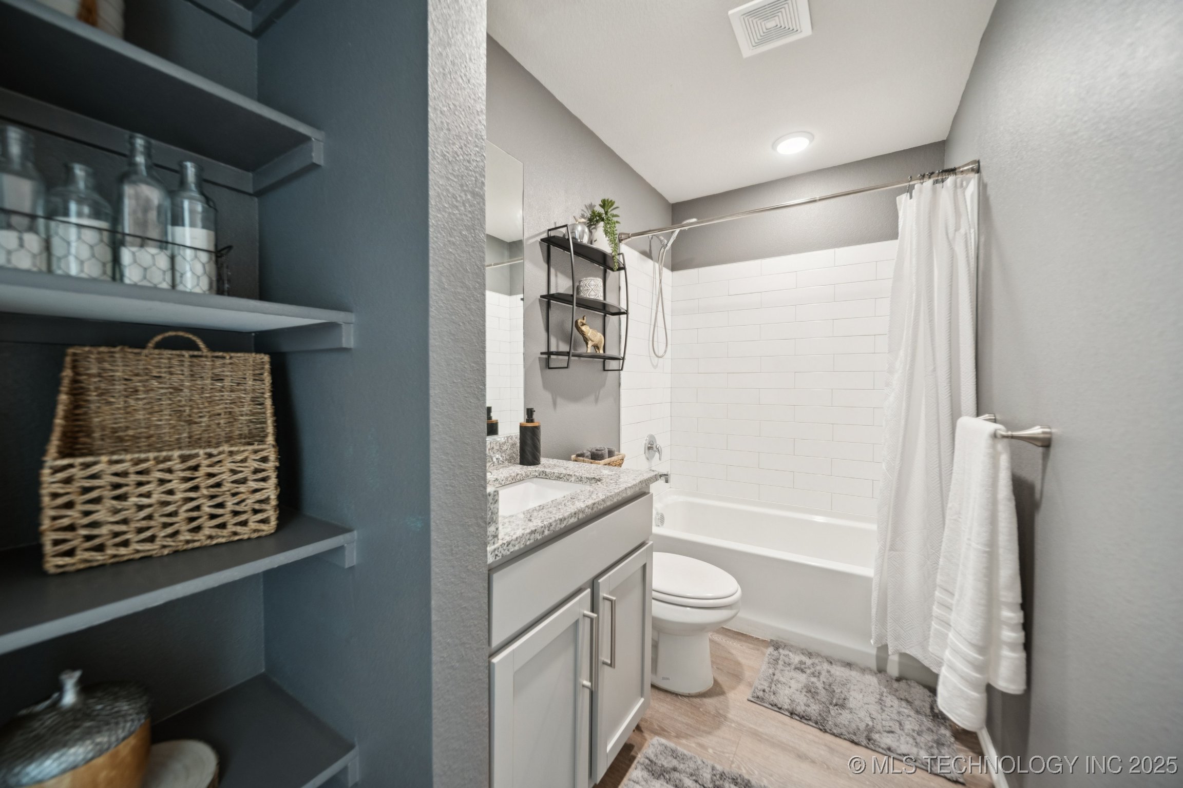 26550 Columbia Crest Drive