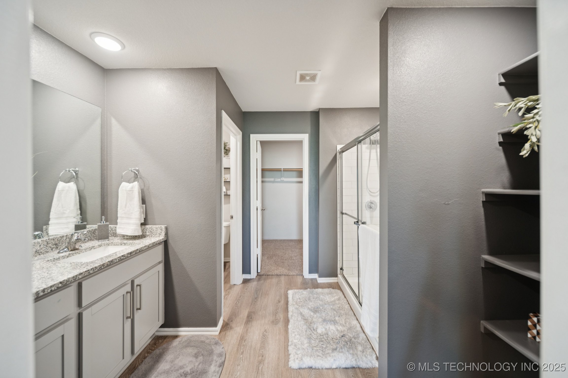 26550 Columbia Crest Drive