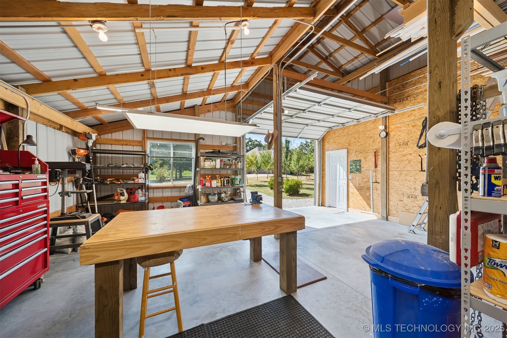 5955 N 86th Avenue