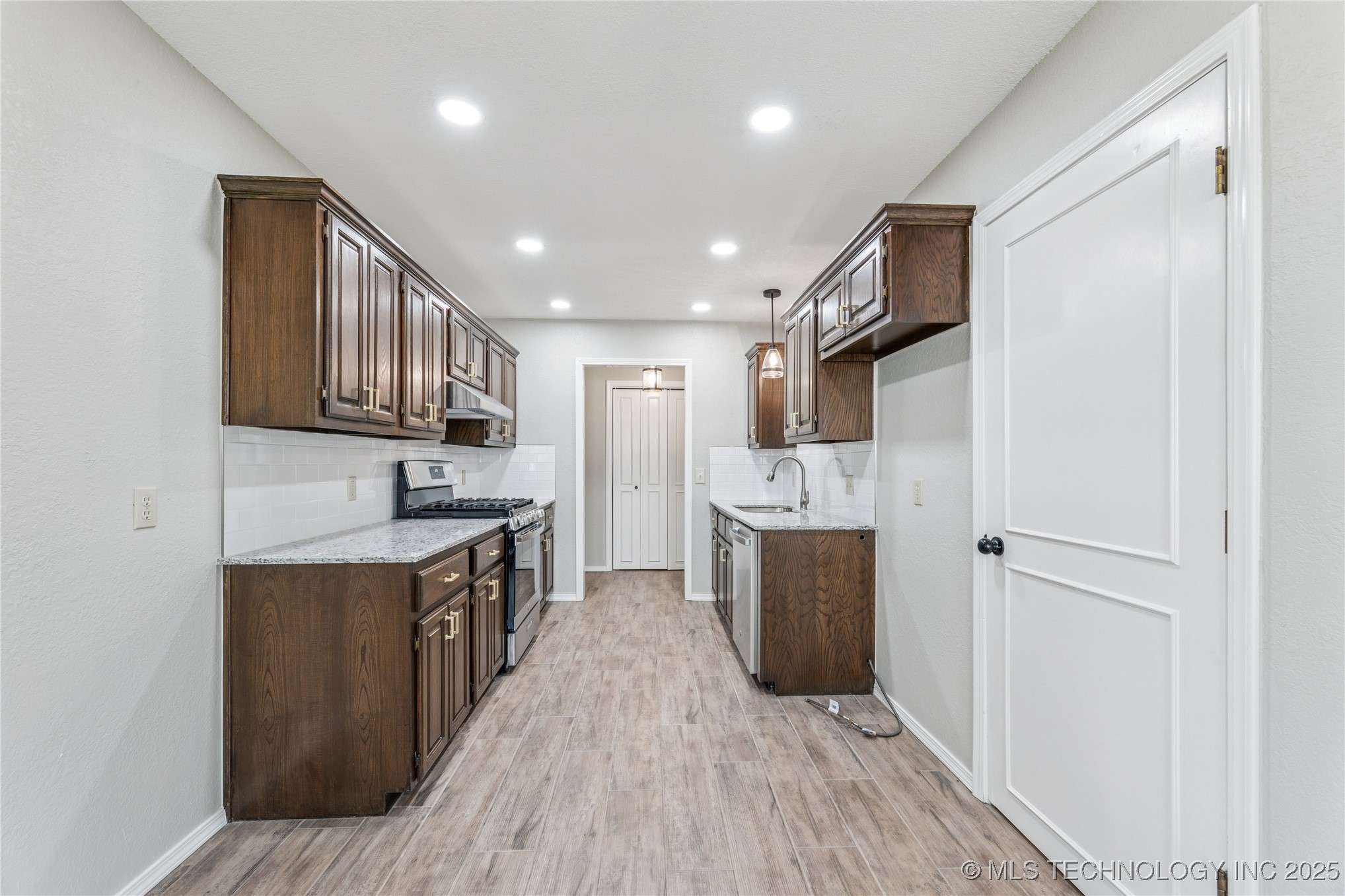 1112 W 20th Street