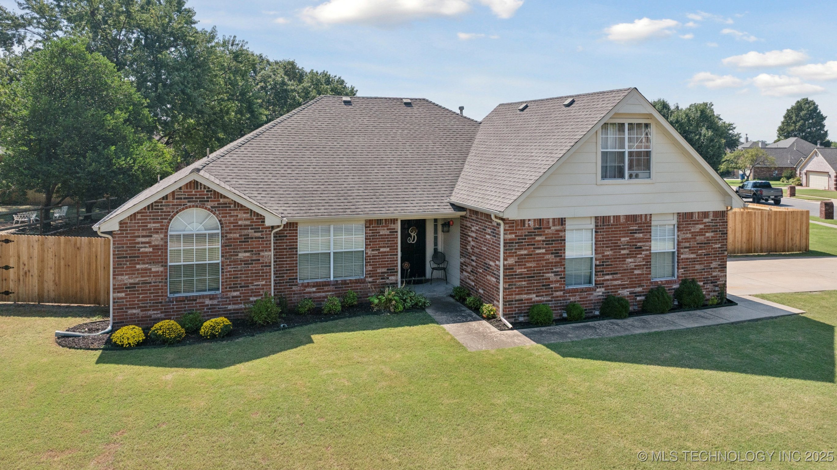 9911 N 116th East Avenue