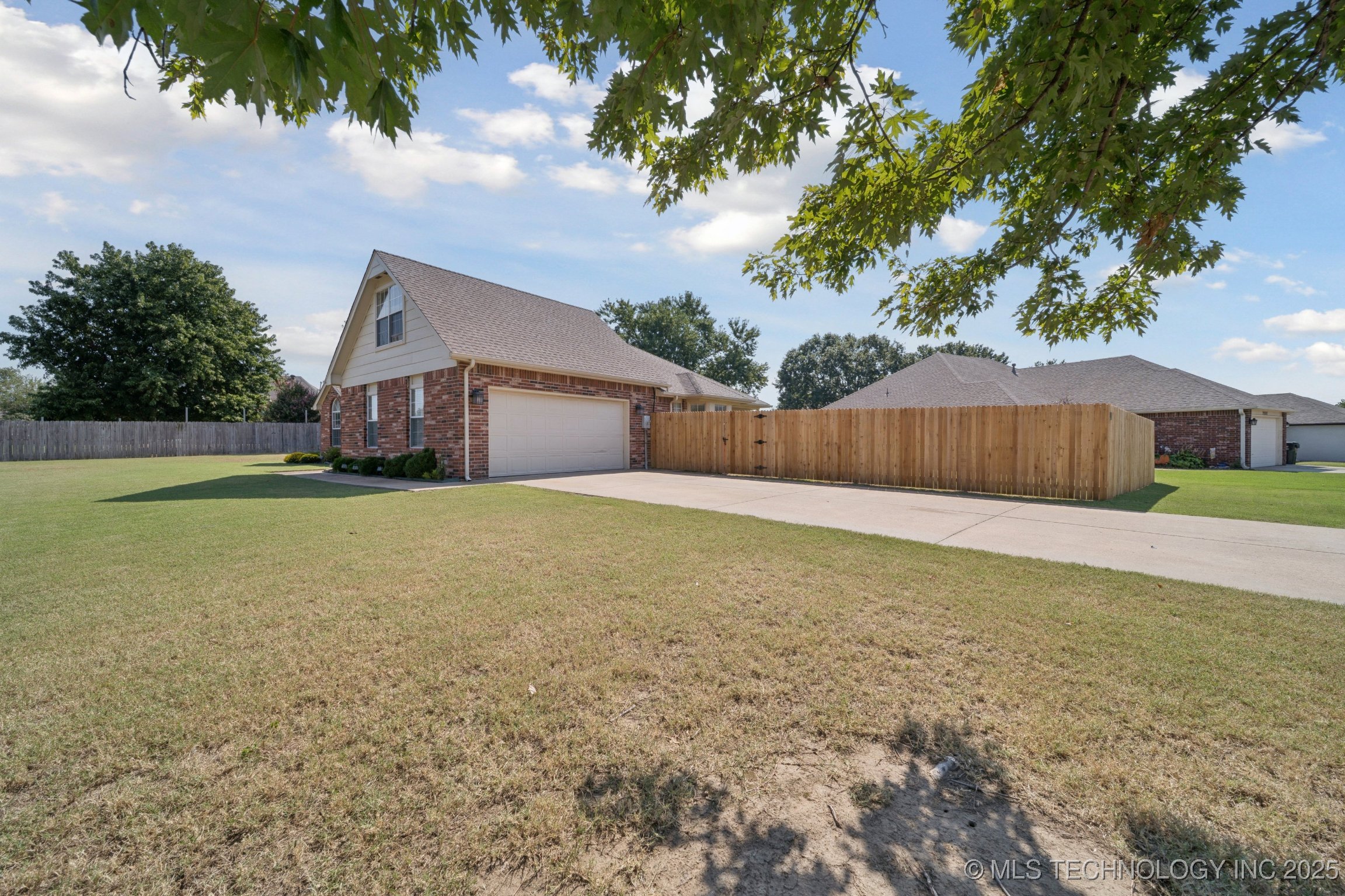 9911 N 116th East Avenue