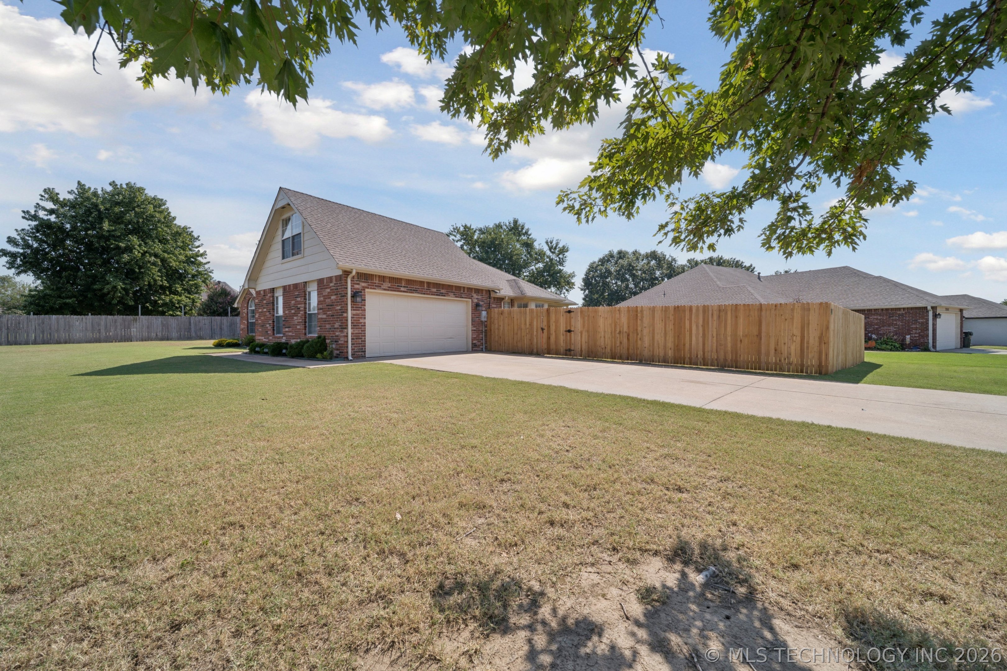 9911 N 116th East Avenue