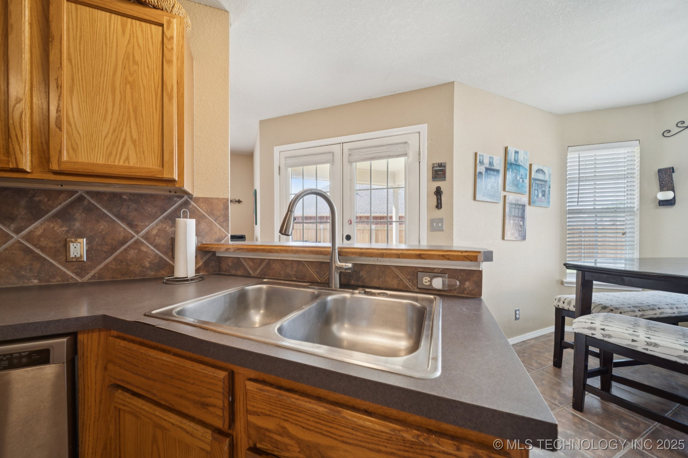 9911 N 116th East Avenue