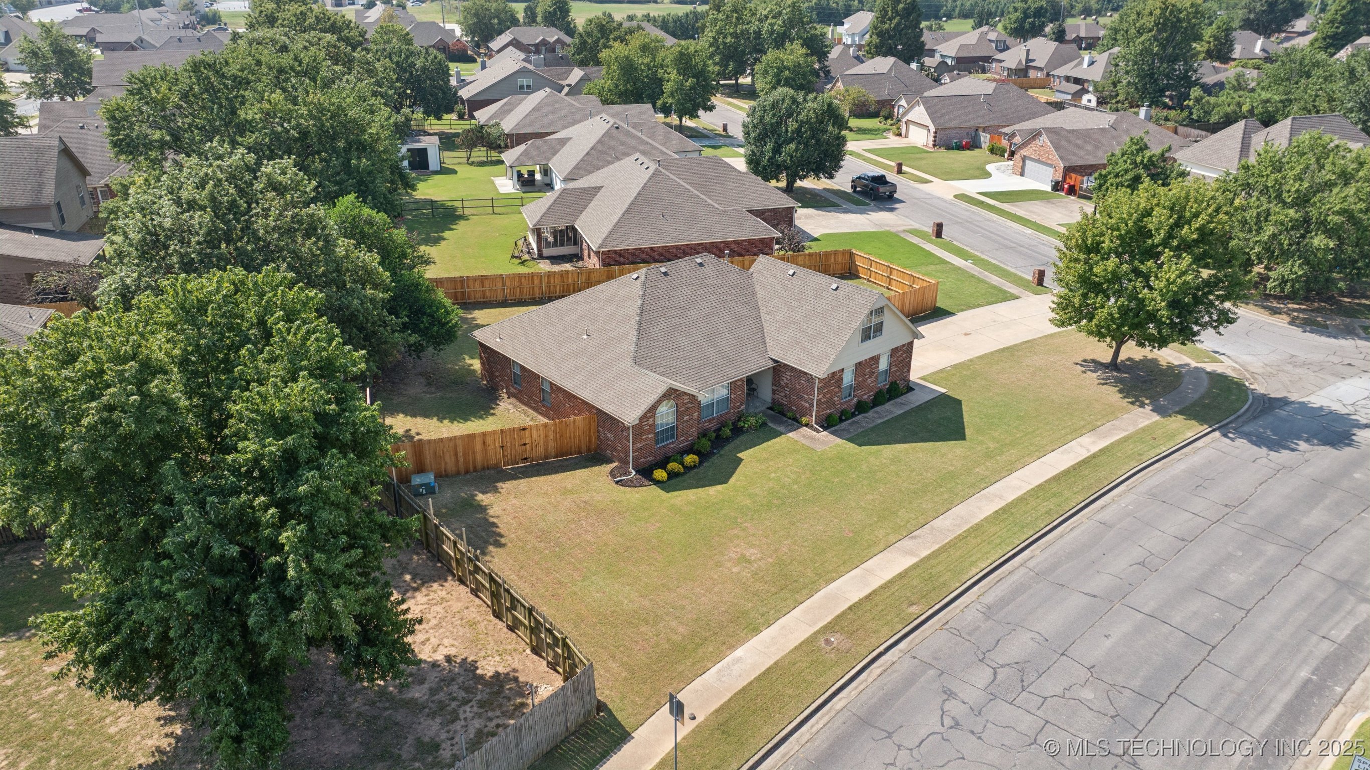 9911 N 116th East Avenue