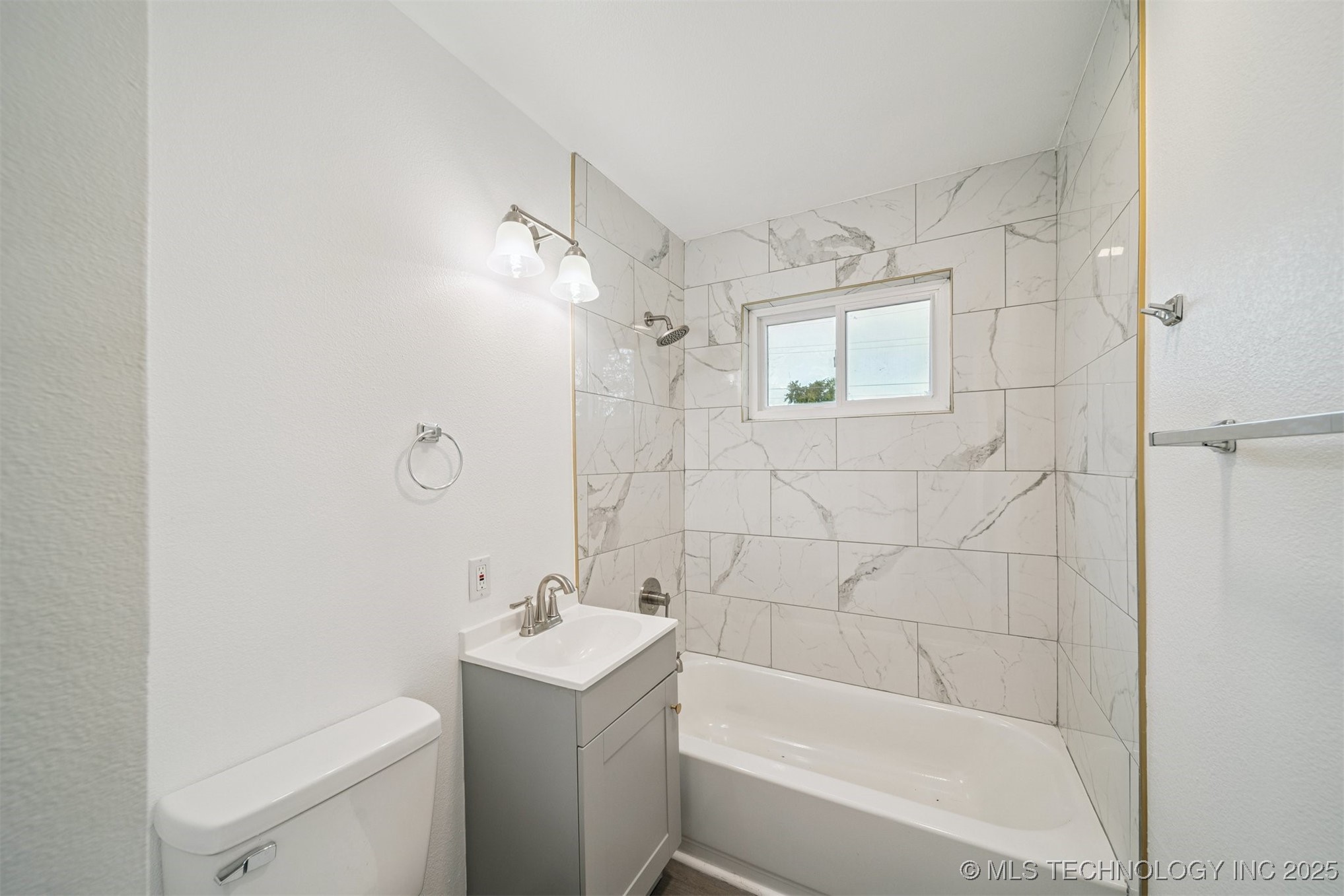 509 E 48th Place N