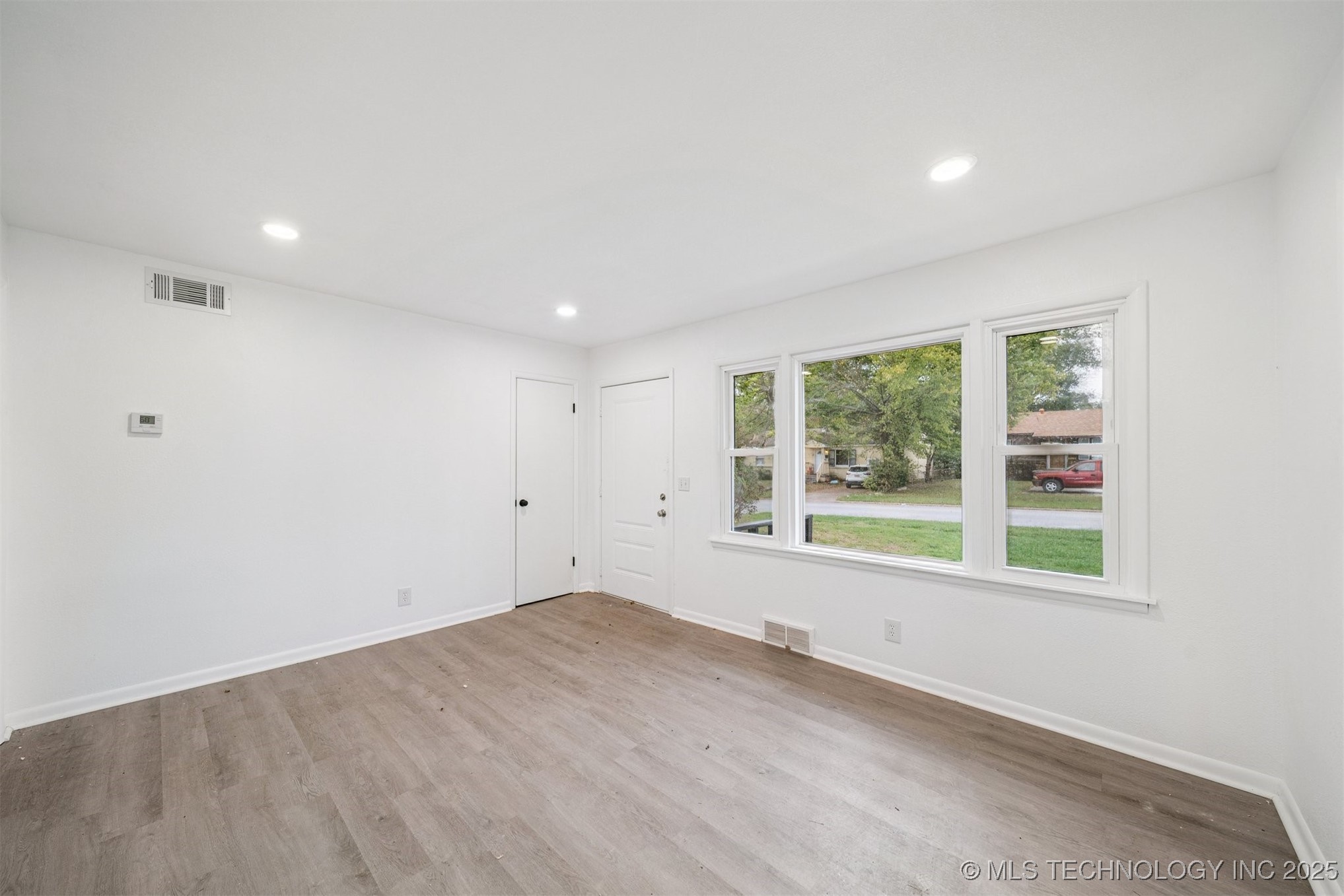 509 E 48th Place N