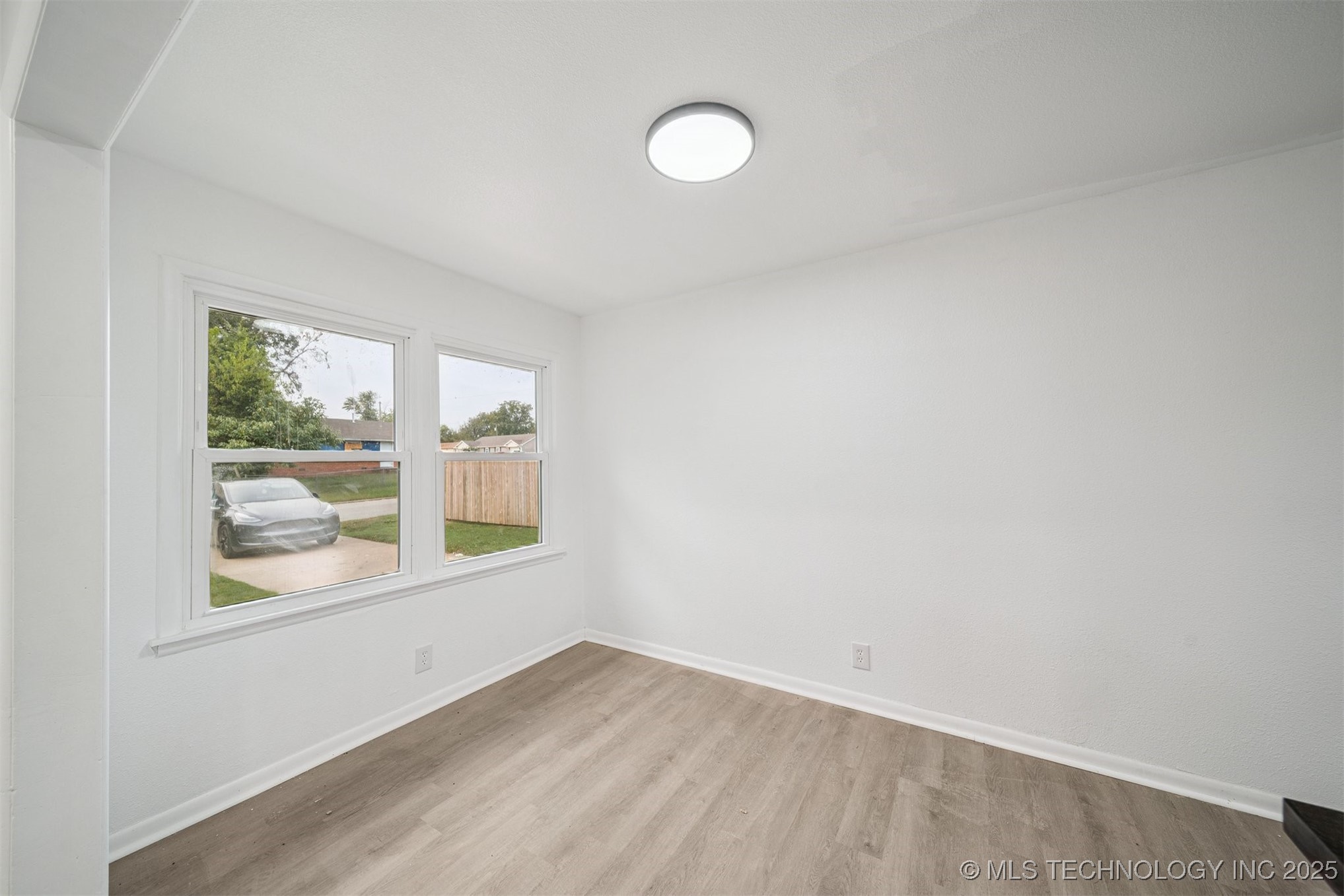 509 E 48th Place N