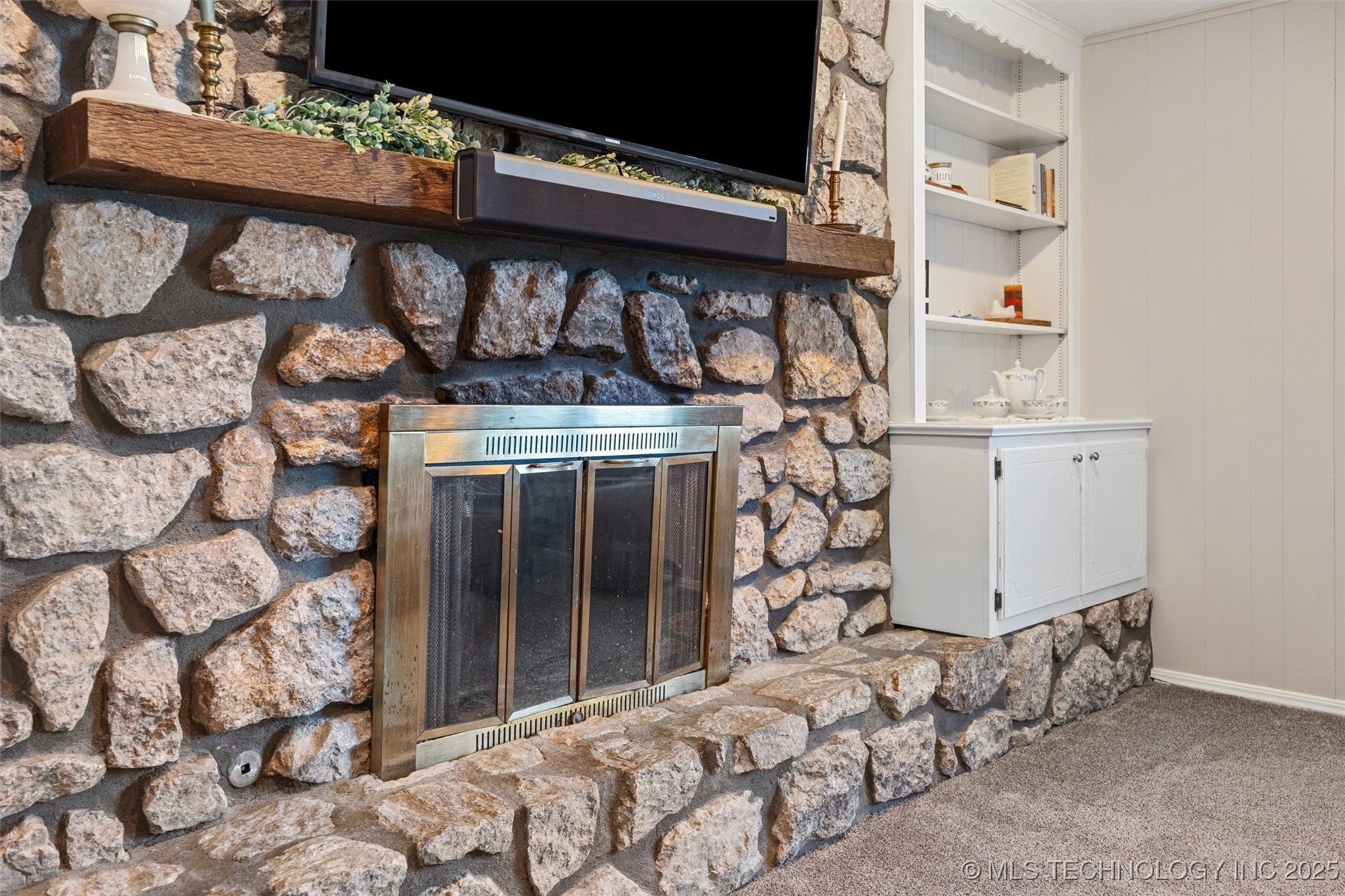 1408 Meadowcrest Court