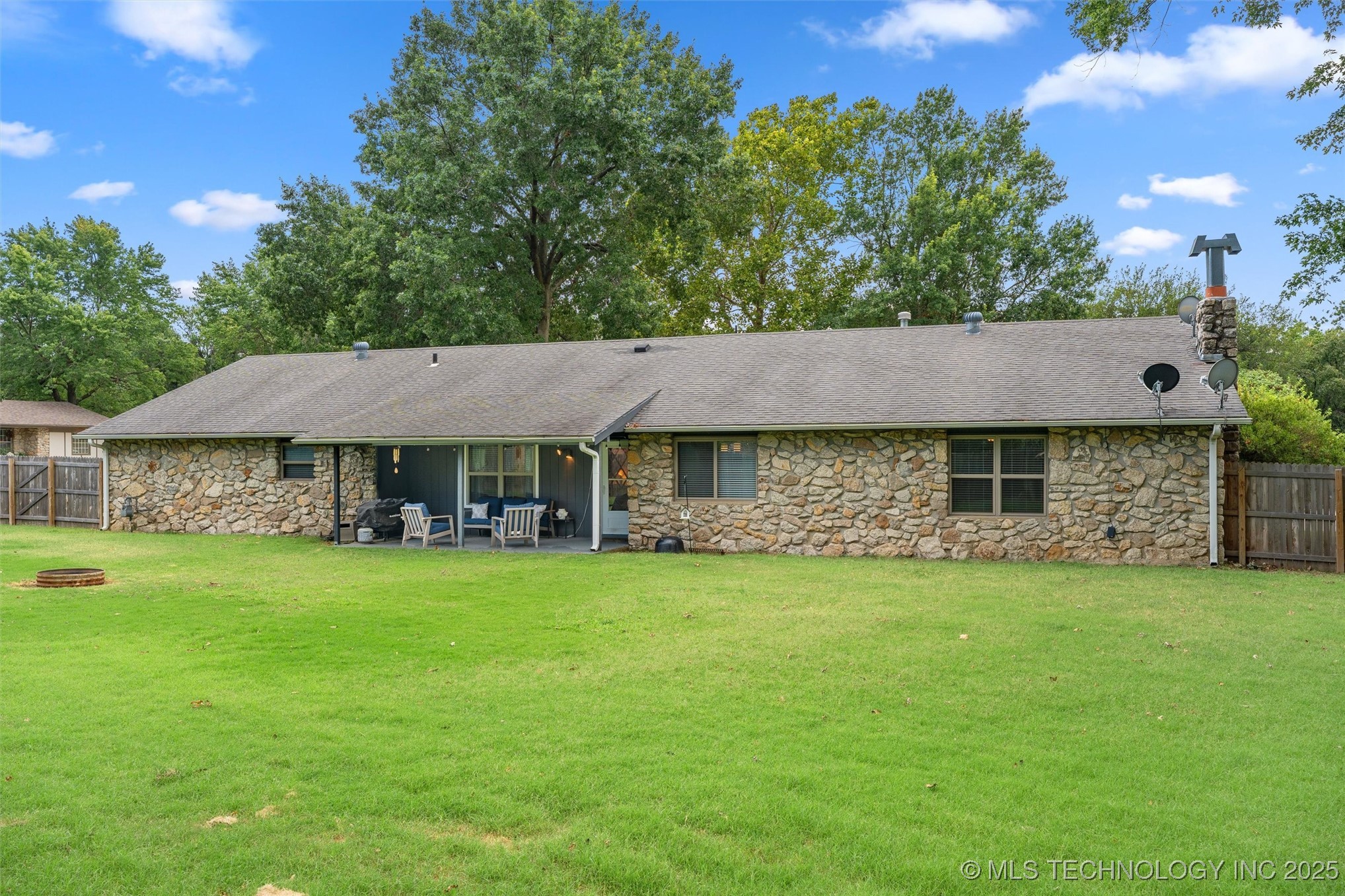 1408 Meadowcrest Court