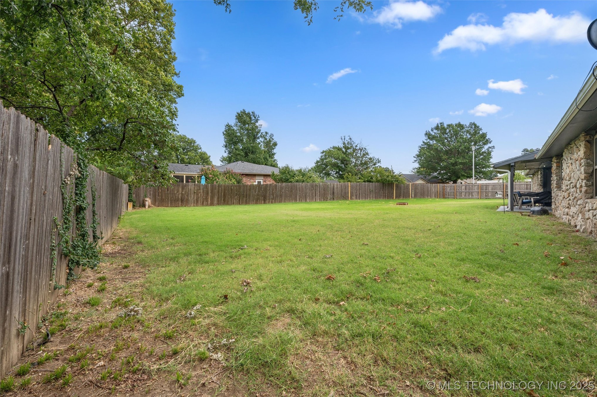 1408 Meadowcrest Court