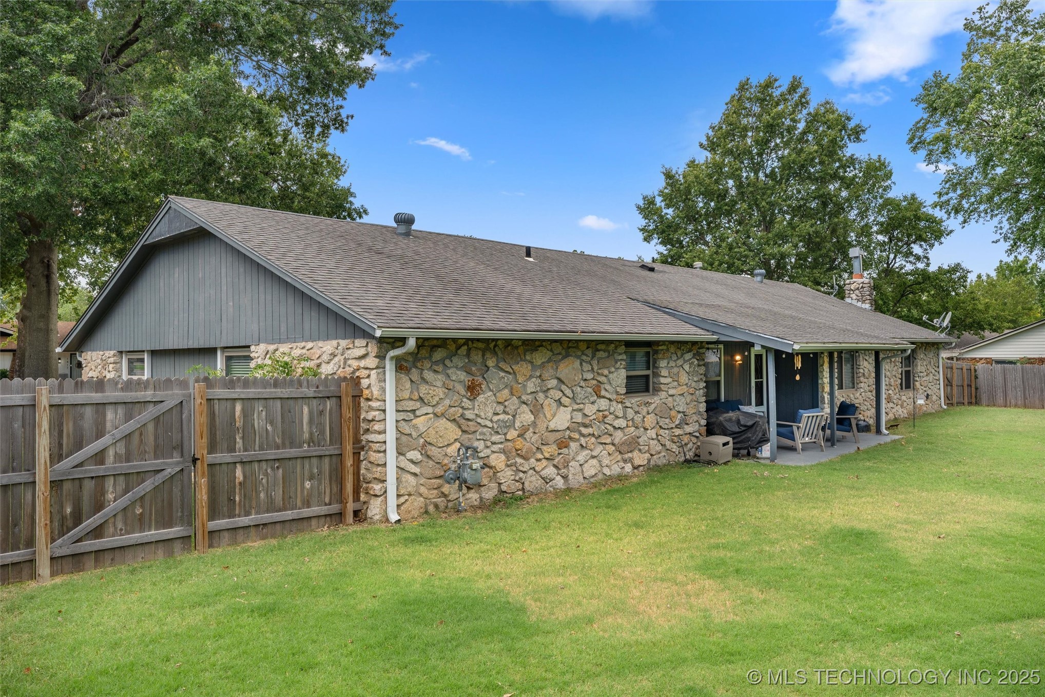 1408 Meadowcrest Court