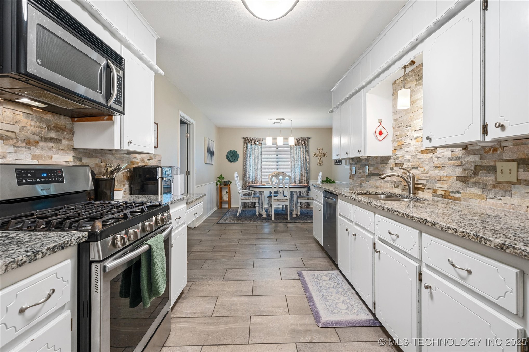 1408 Meadowcrest Court