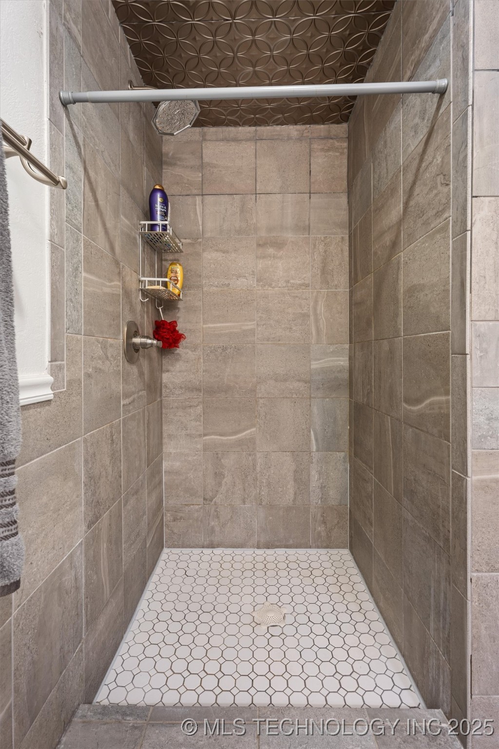 1408 Meadowcrest Court