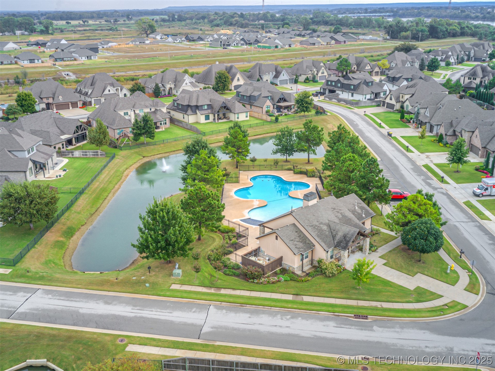 6517 E 134th Street S