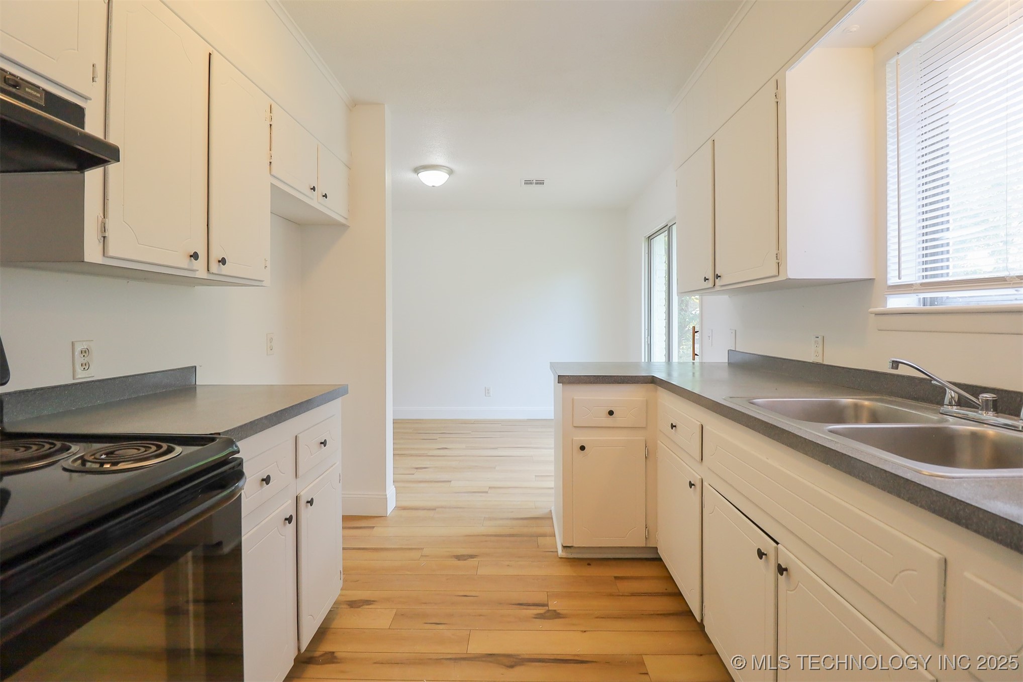 1119 N Kansas Avenue