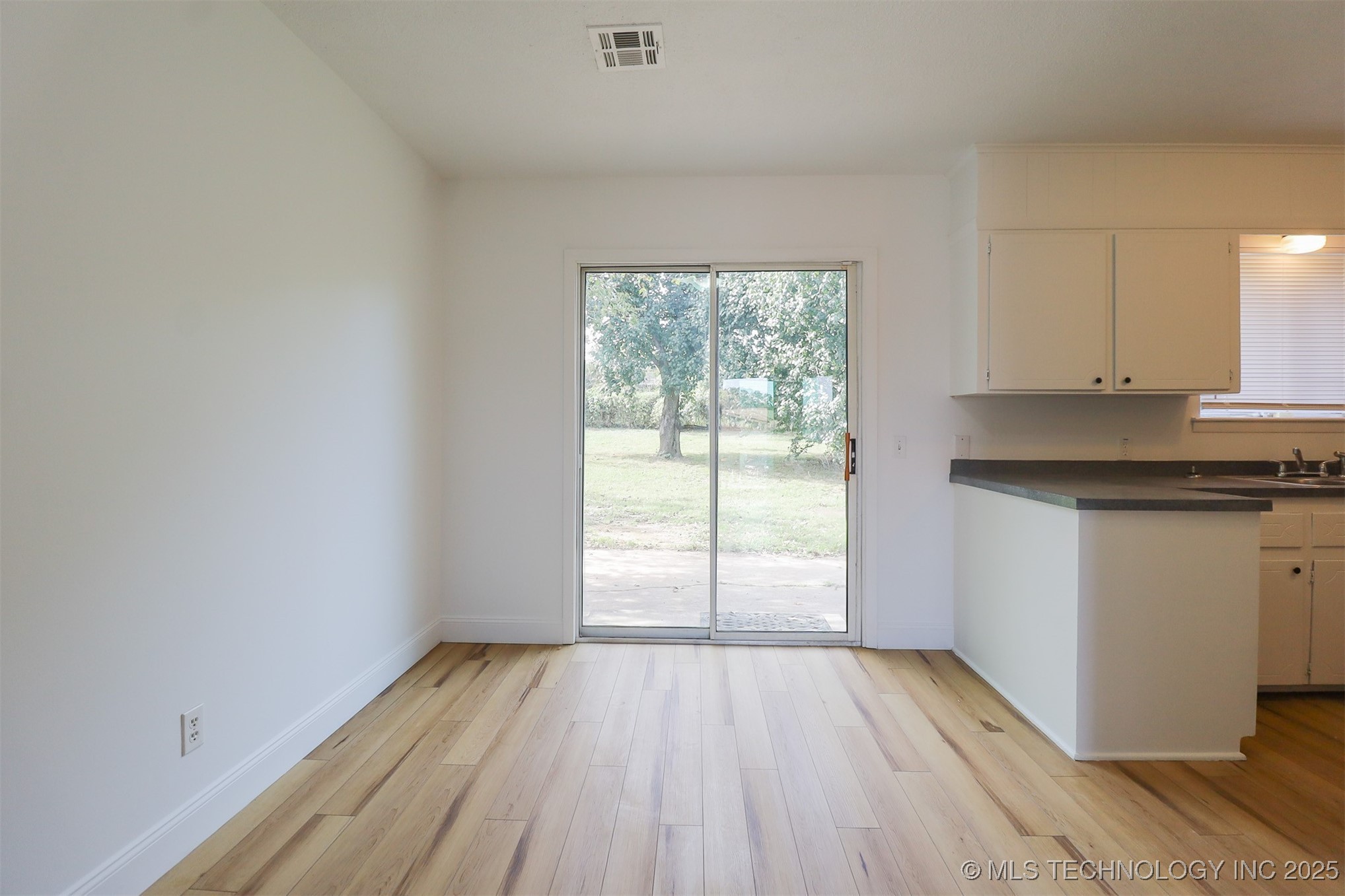 1119 N Kansas Avenue