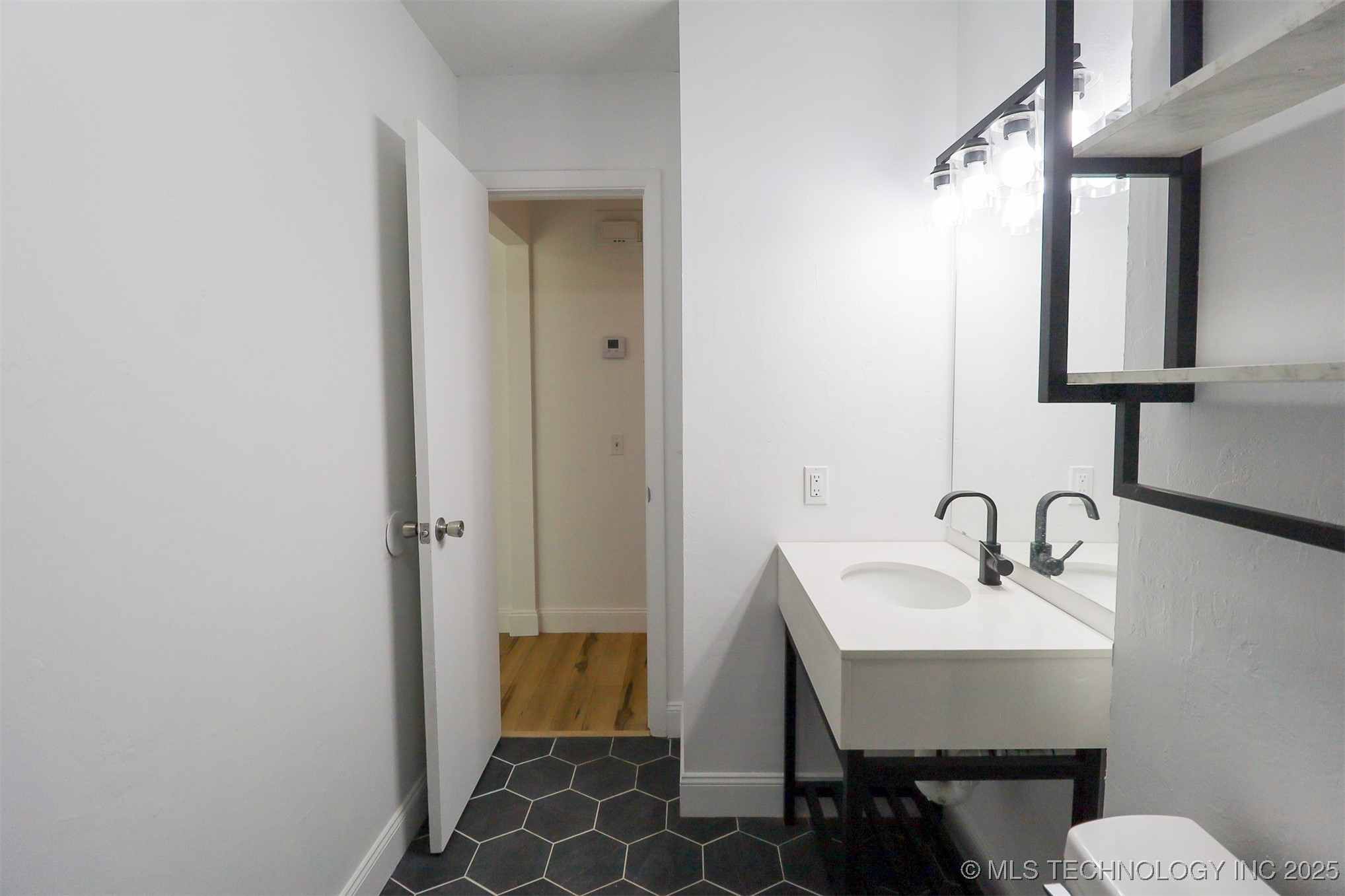 1119 N Kansas Avenue