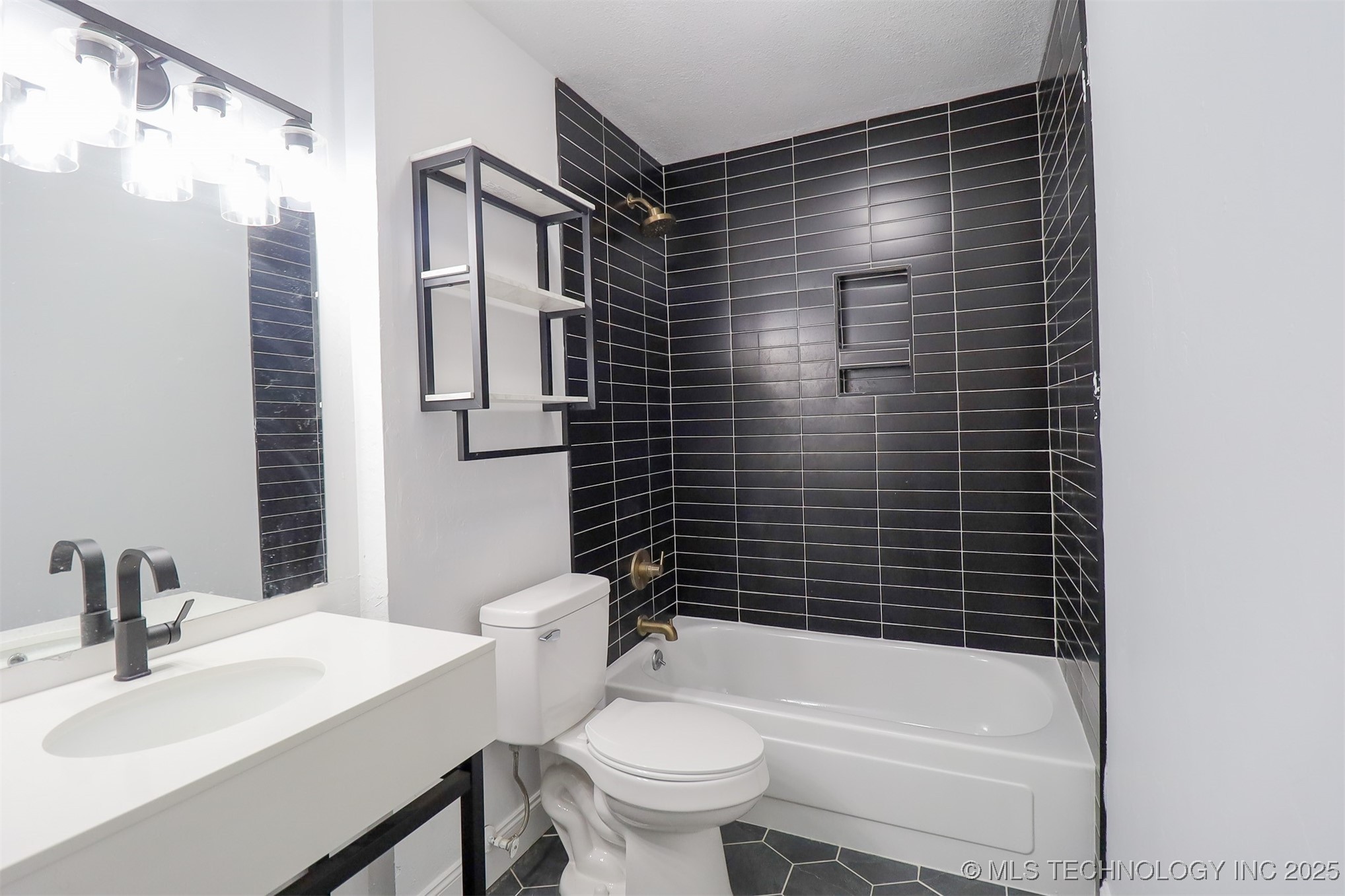 1119 N Kansas Avenue