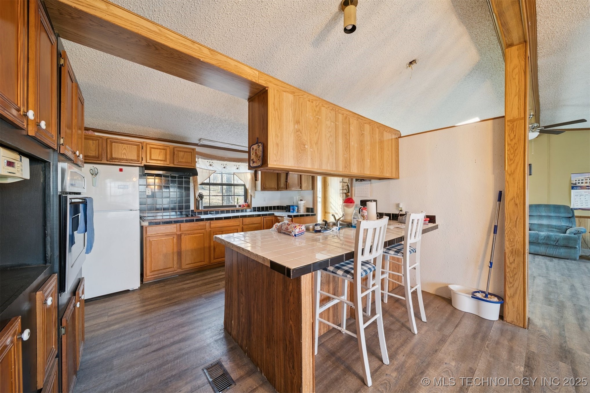2124 S 427 Road