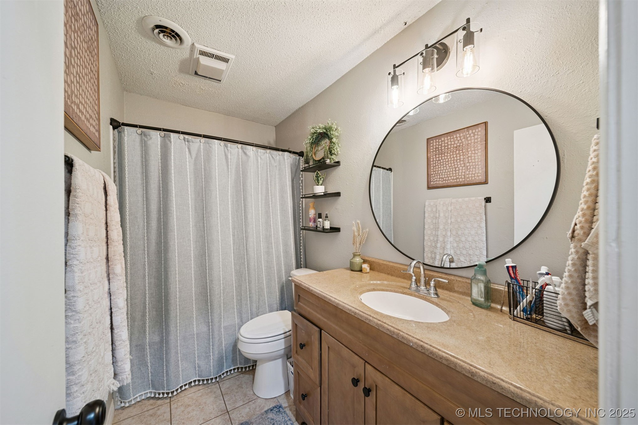 8611 N 163rd East Avenue