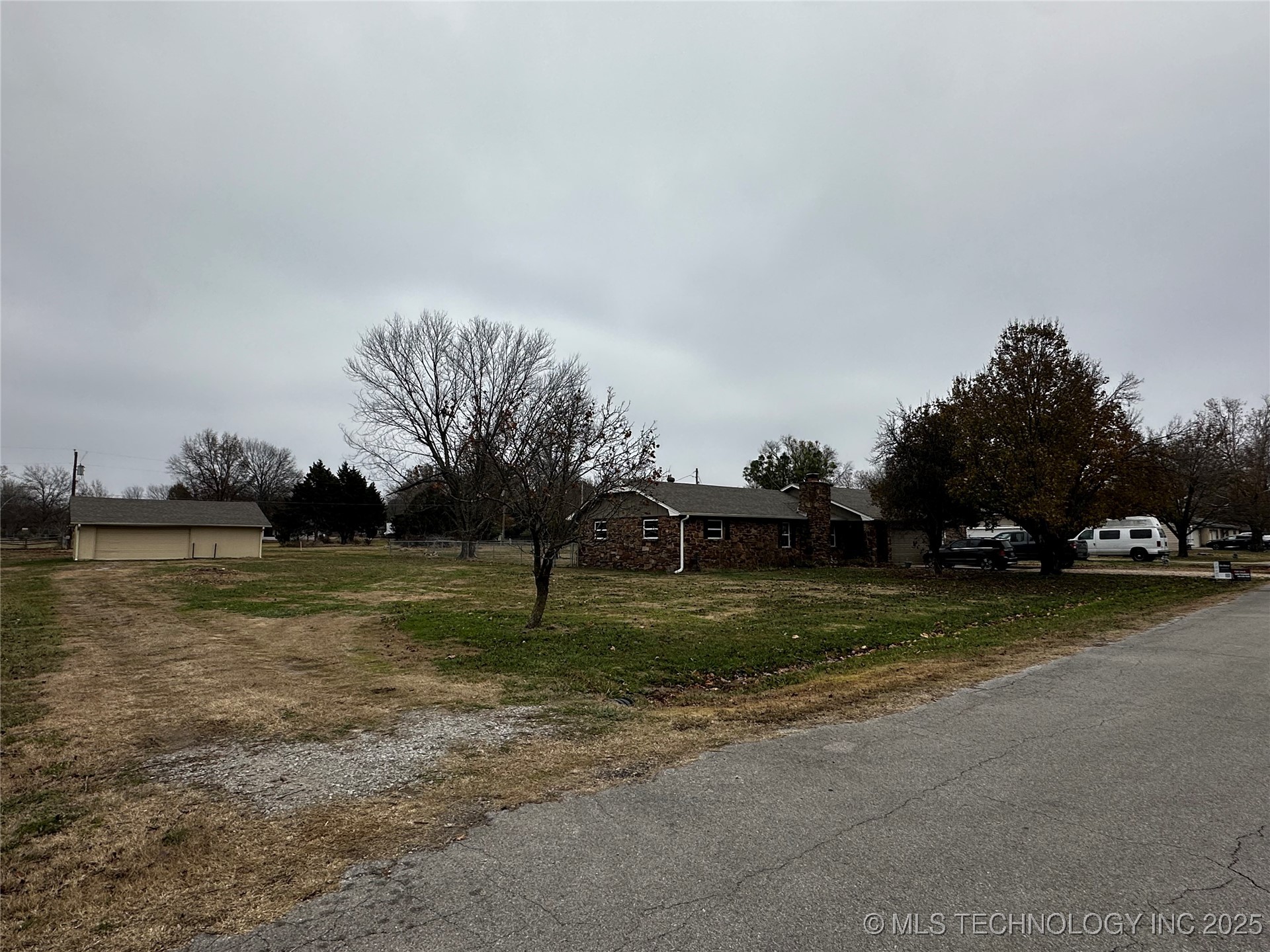 8611 N 163rd East Avenue