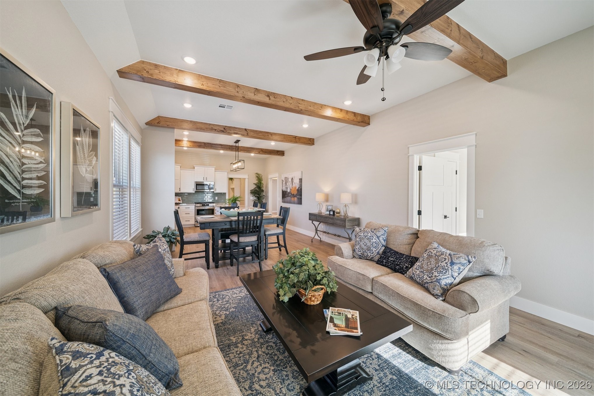 426 E Will Rogers Boulevard