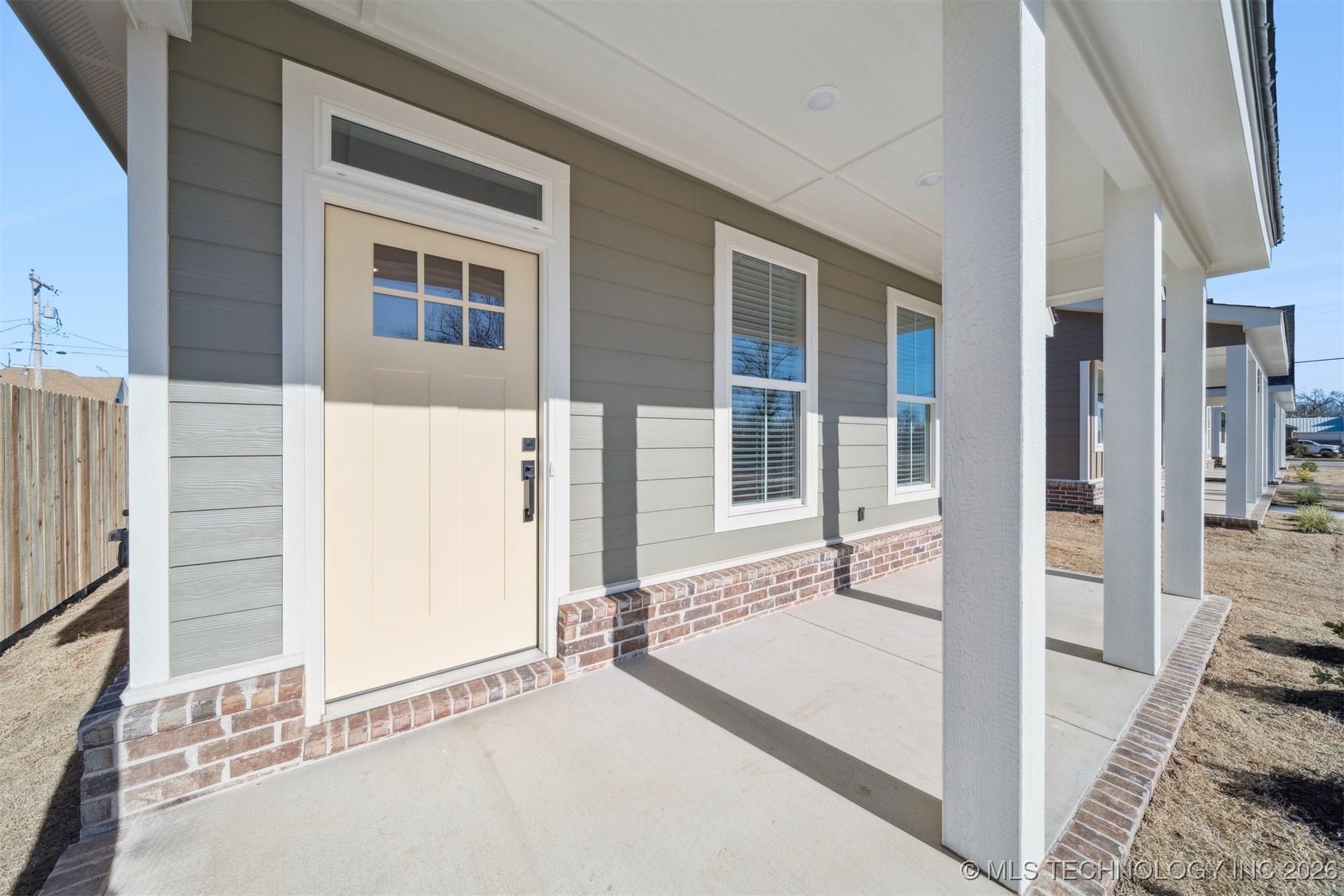 426 E Will Rogers Boulevard