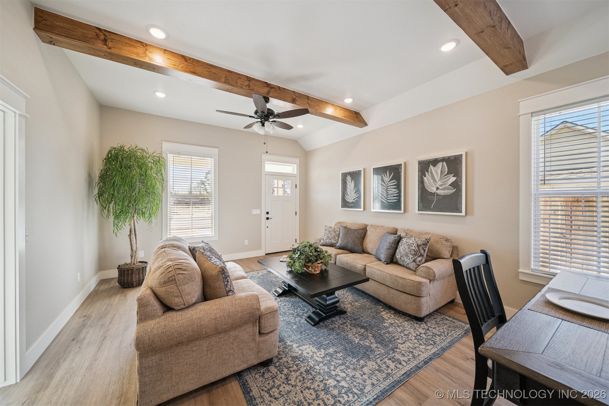 426 E Will Rogers Boulevard