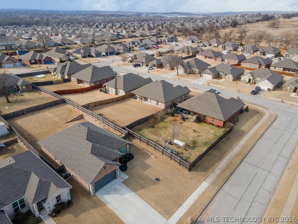 14736 S Maplewood Place