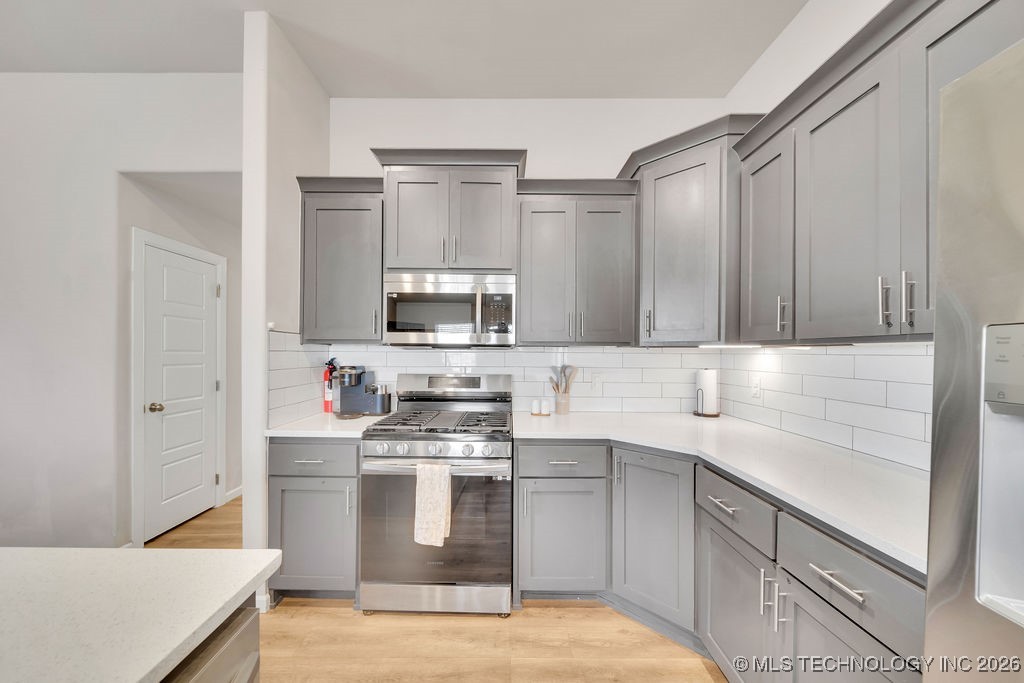 14736 S Maplewood Place