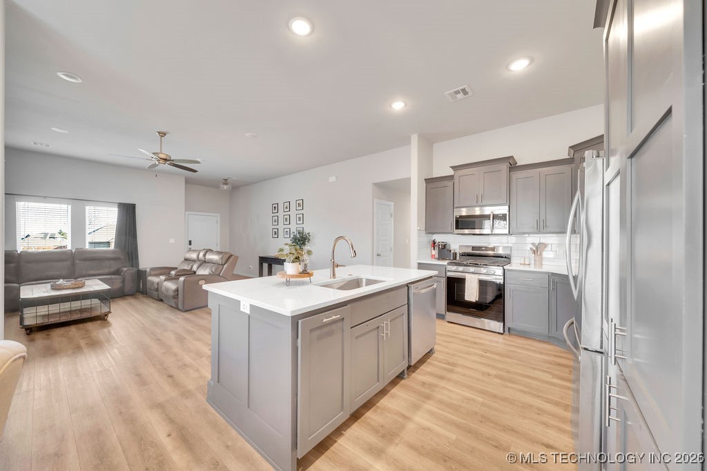 14736 S Maplewood Place