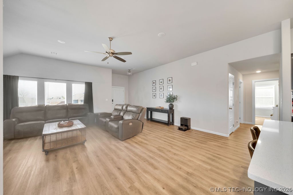 14736 S Maplewood Place