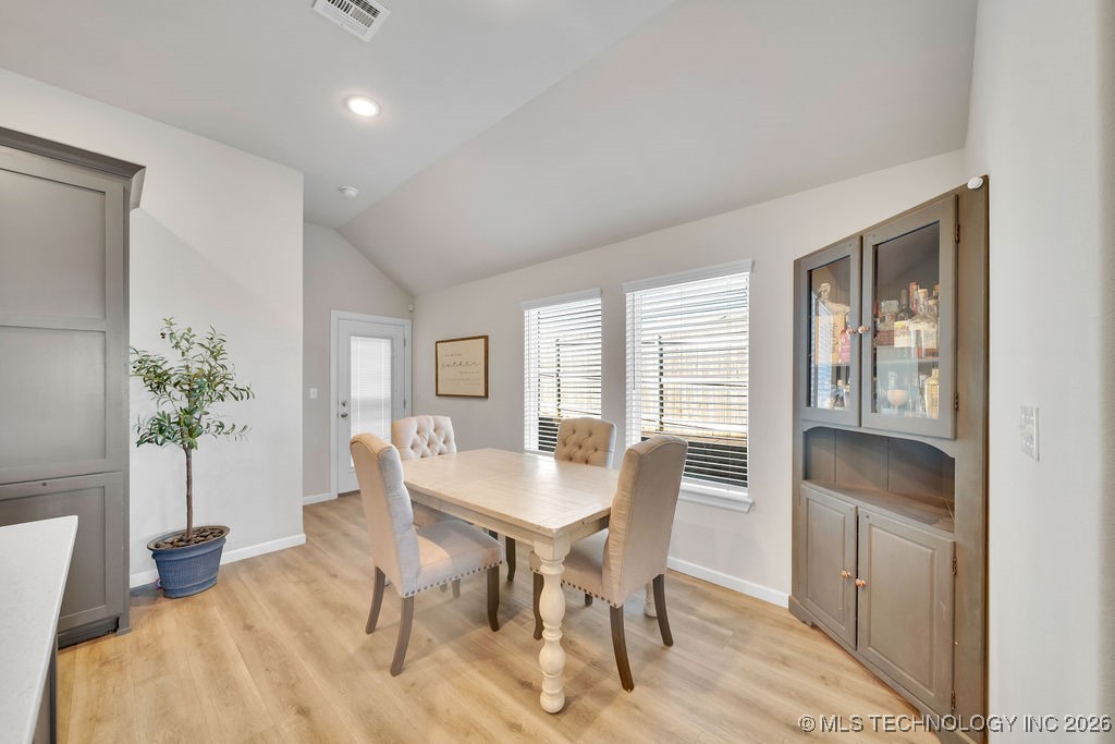 14736 S Maplewood Place